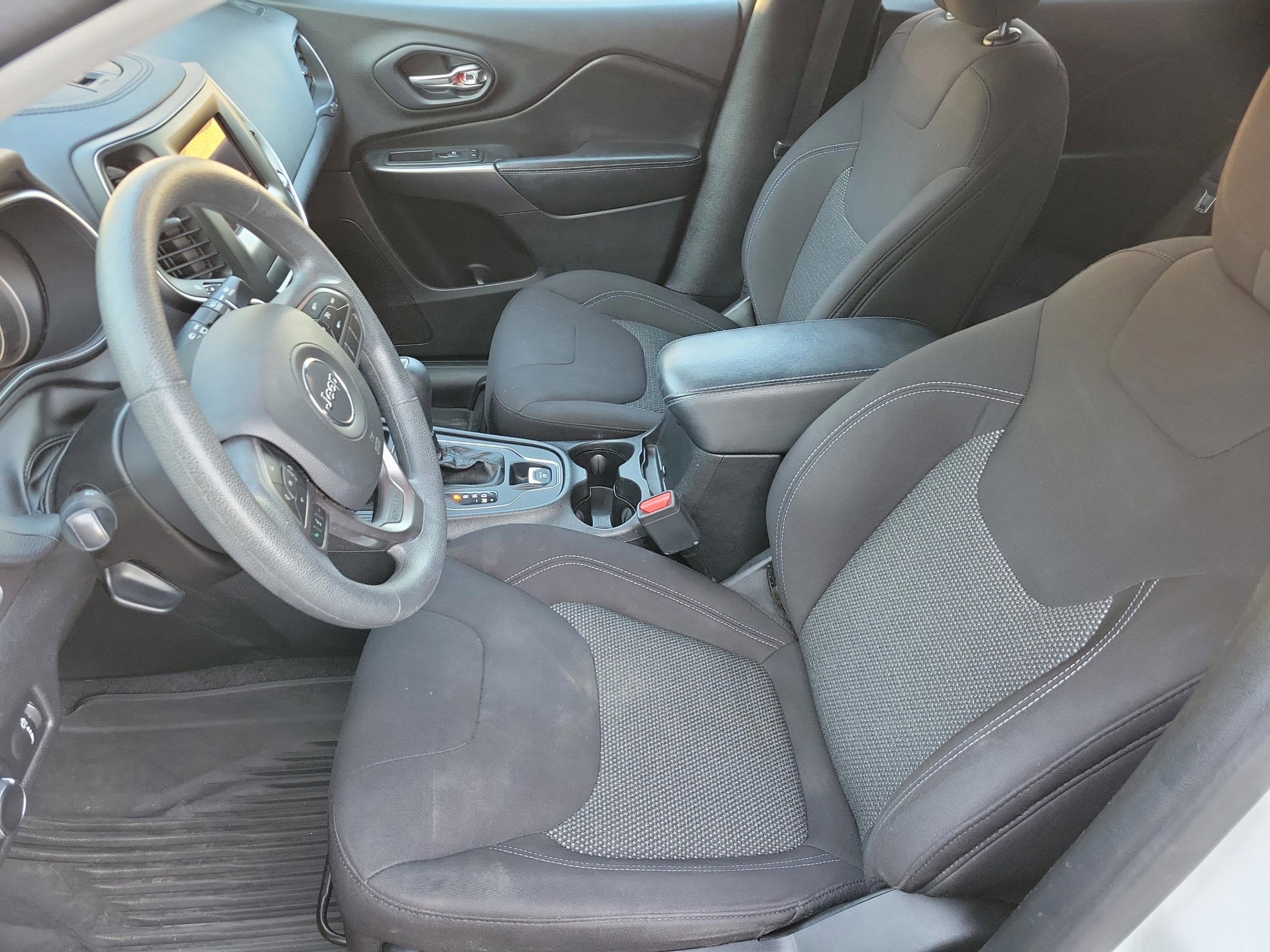 2020 Jeep Cherokee Latitude