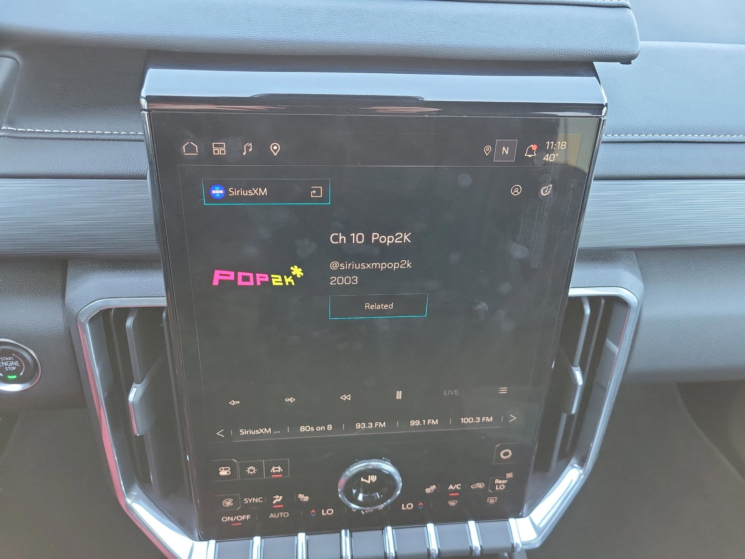 2025 GMC Acadia Elevation