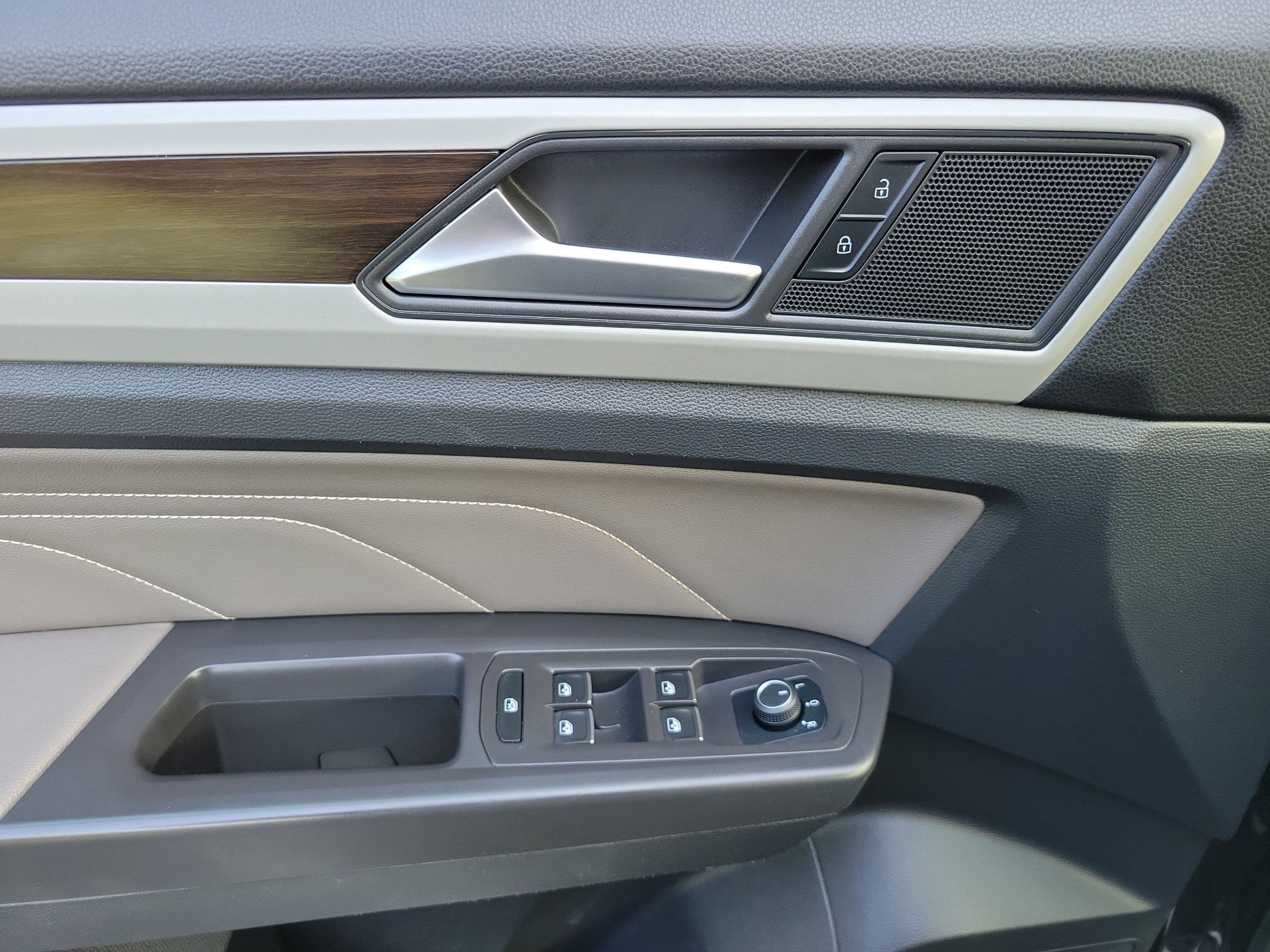 2023 Volkswagen Atlas 2.0T SE