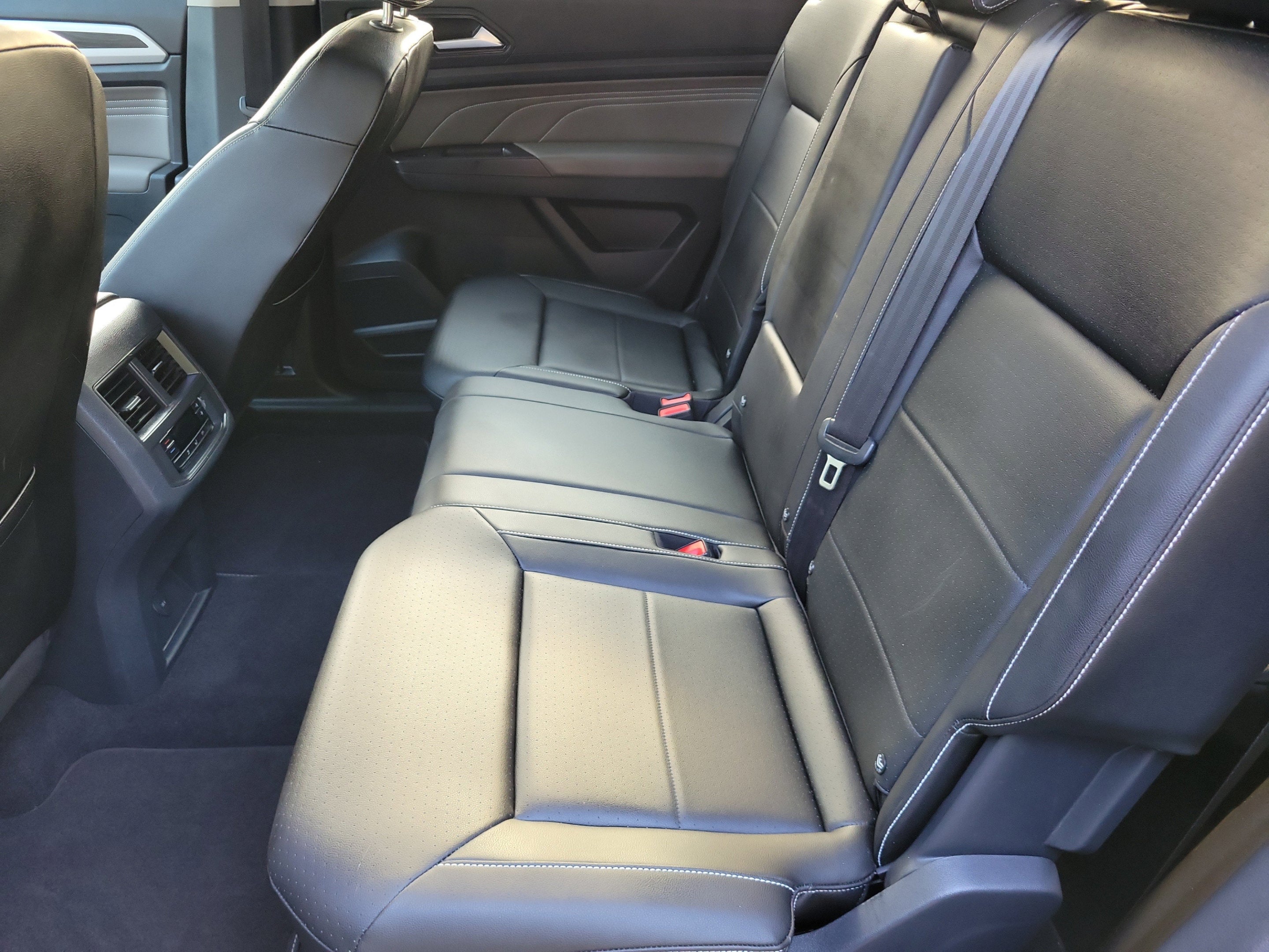2023 Volkswagen Atlas 2.0T SE
