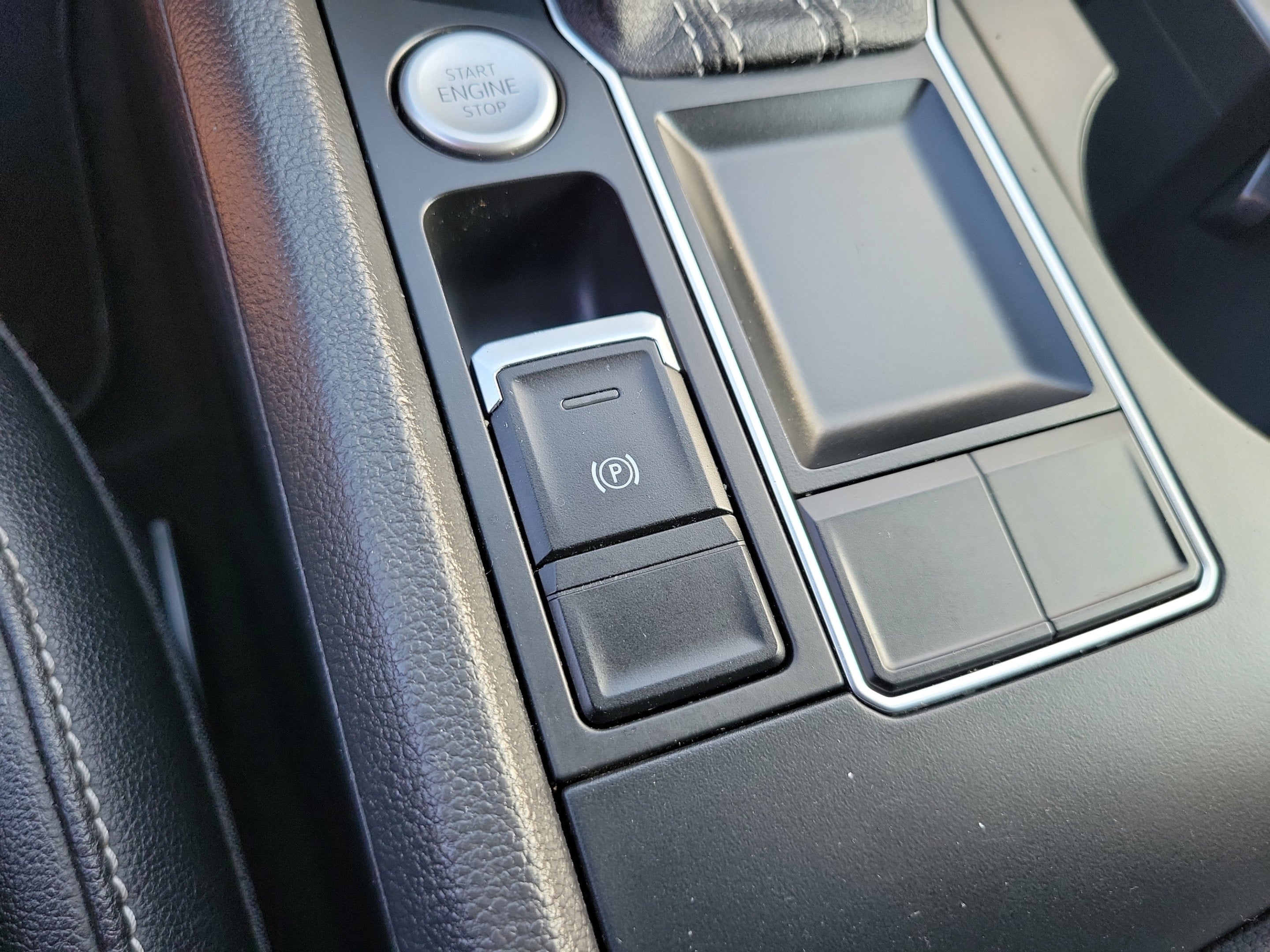 2023 Volkswagen Atlas 2.0T SE