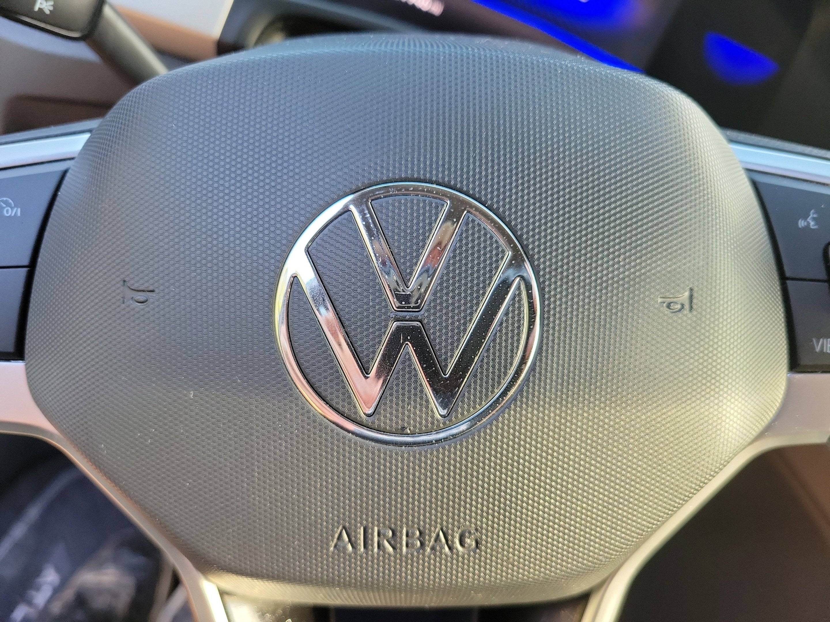 2023 Volkswagen Atlas 2.0T SE