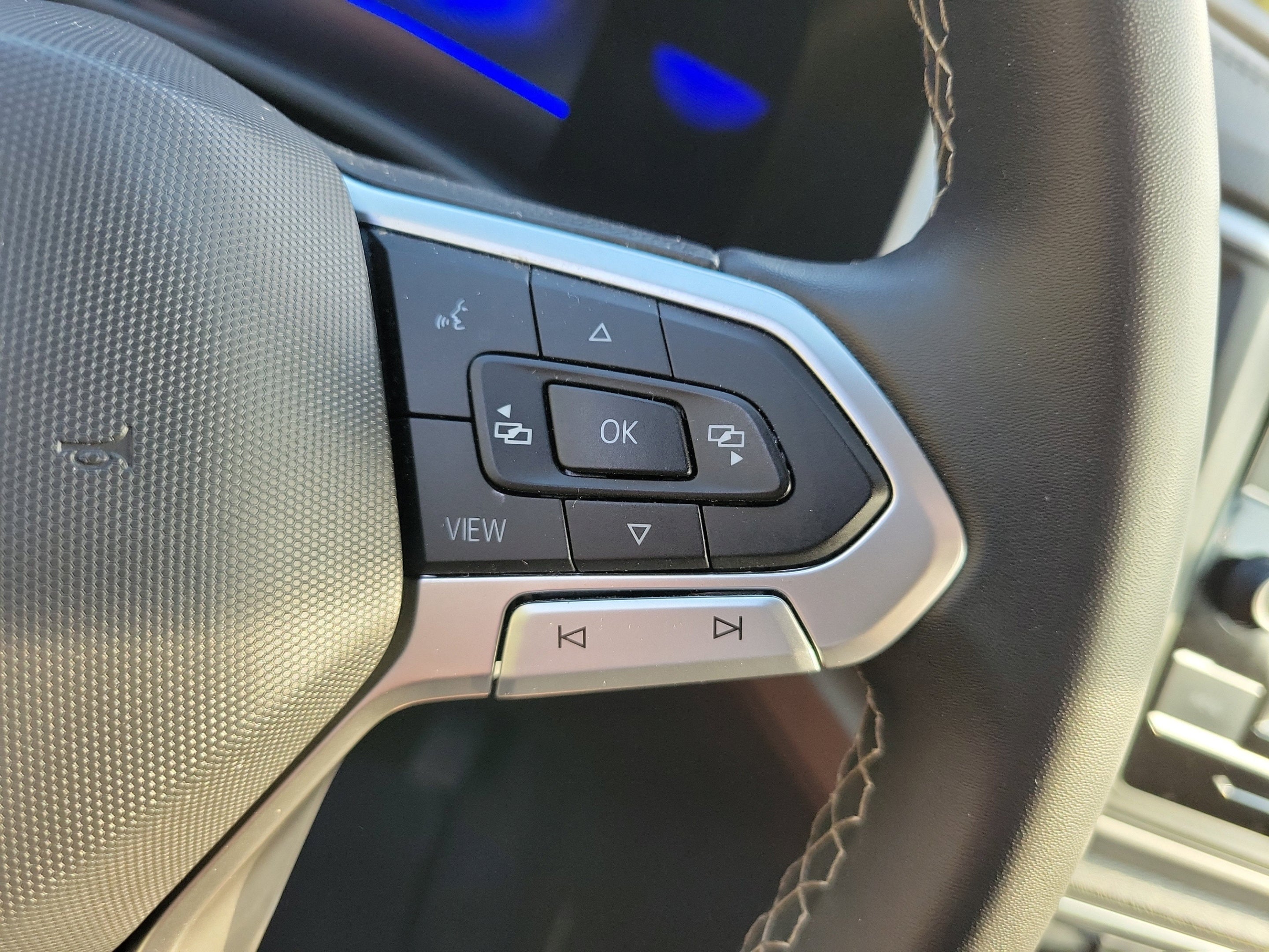 2023 Volkswagen Atlas 2.0T SE