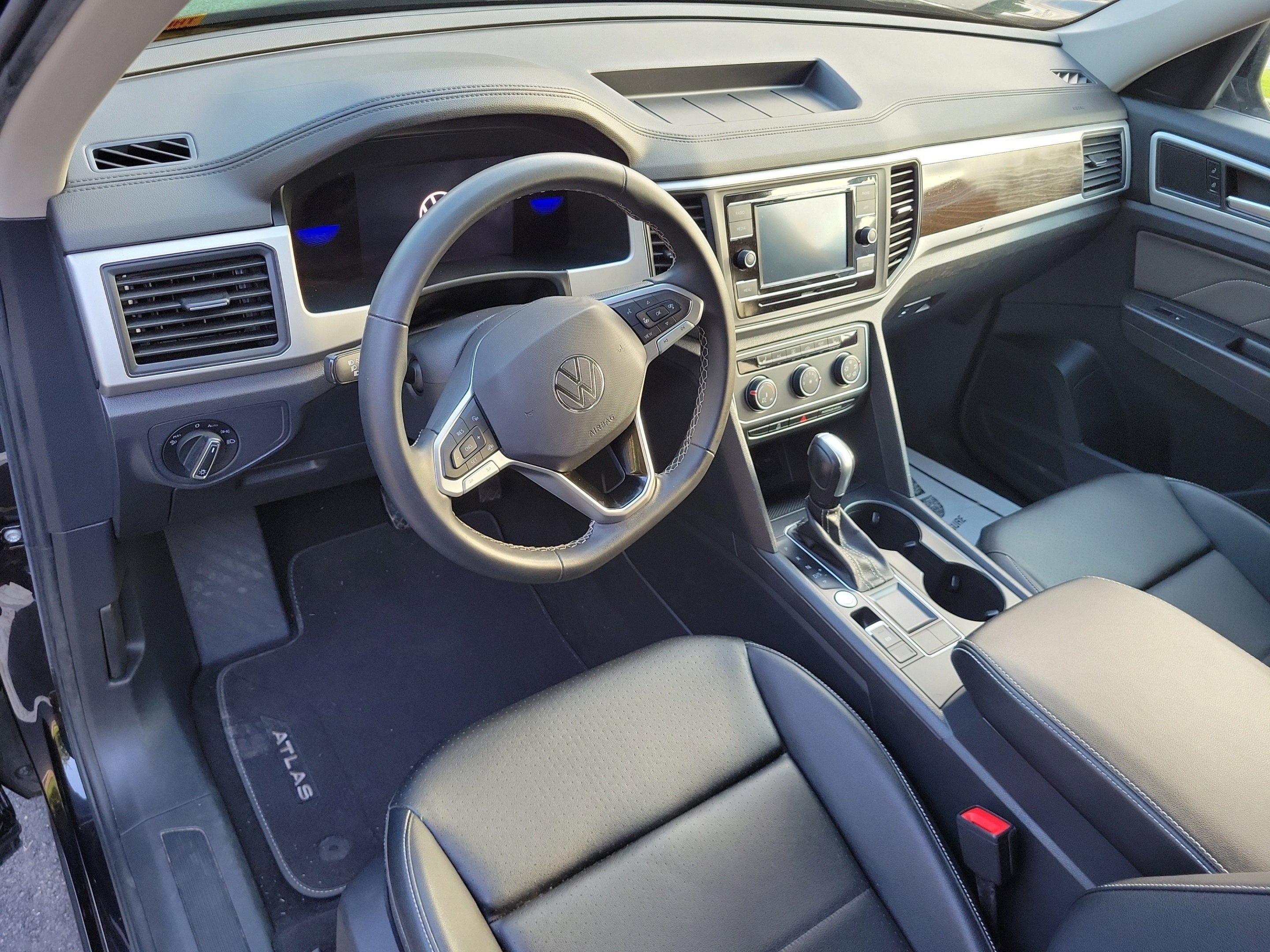2023 Volkswagen Atlas 2.0T SE