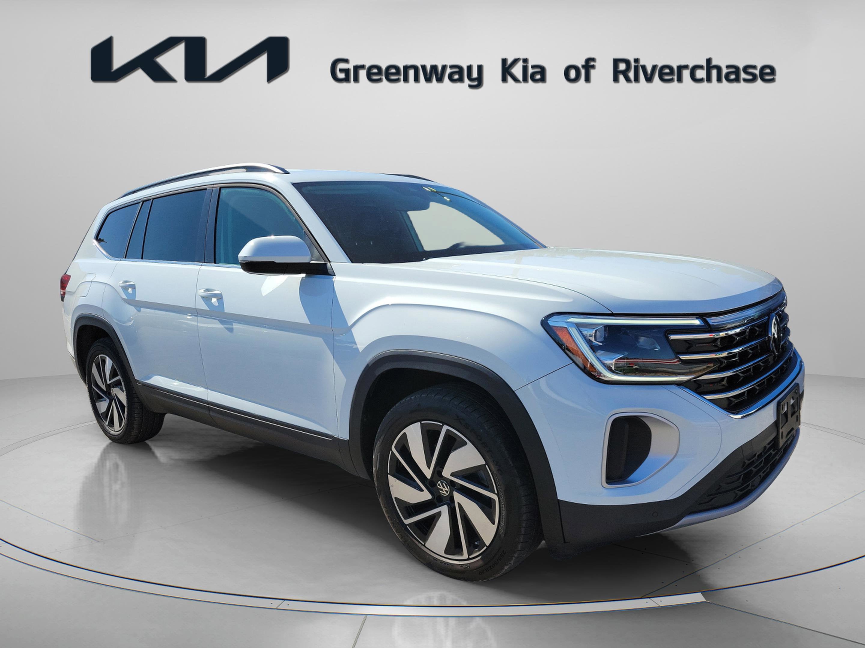 2025 Volkswagen Atlas 2.0T SE w/Technology