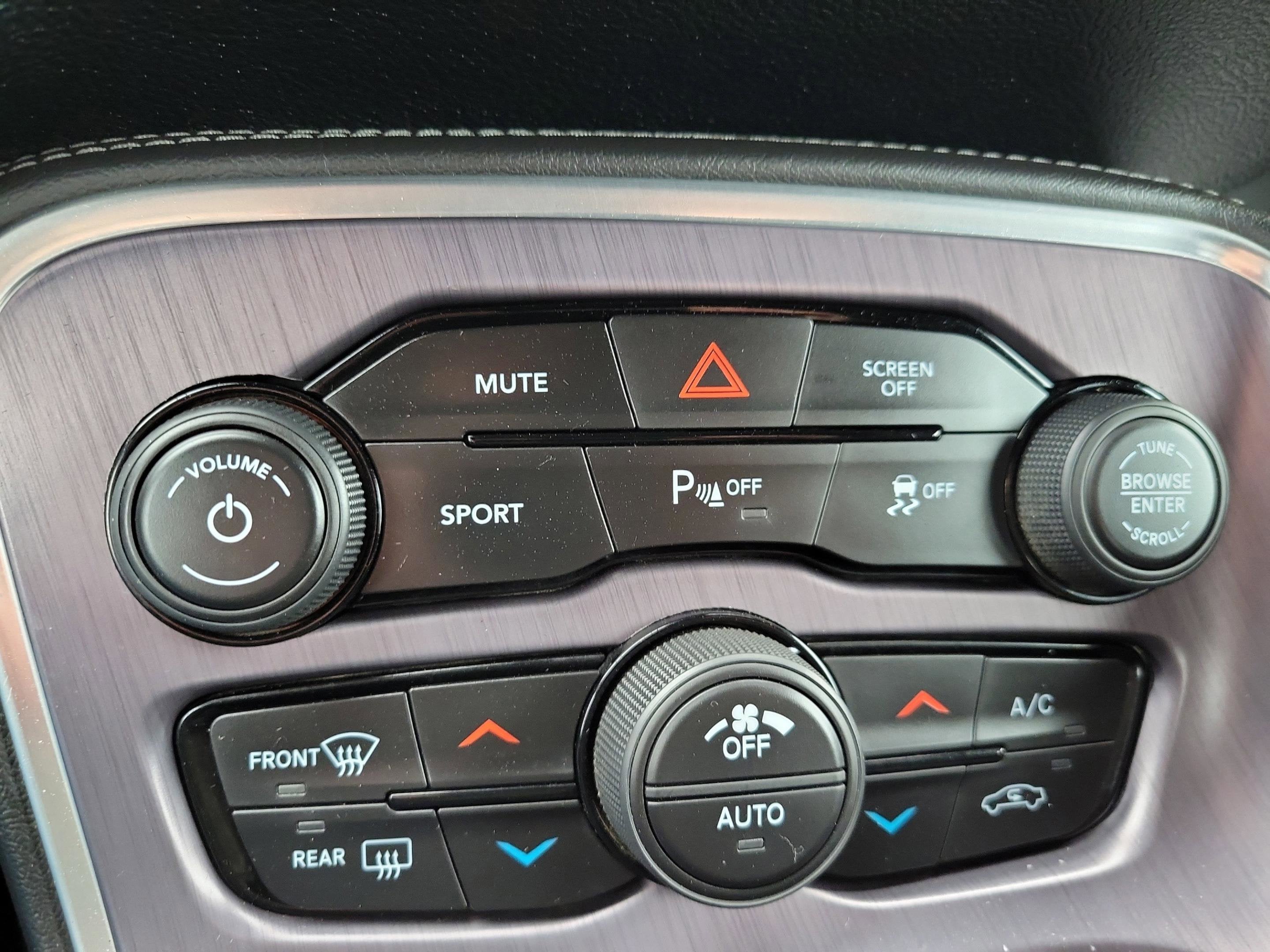 2018 Dodge Challenger SXT