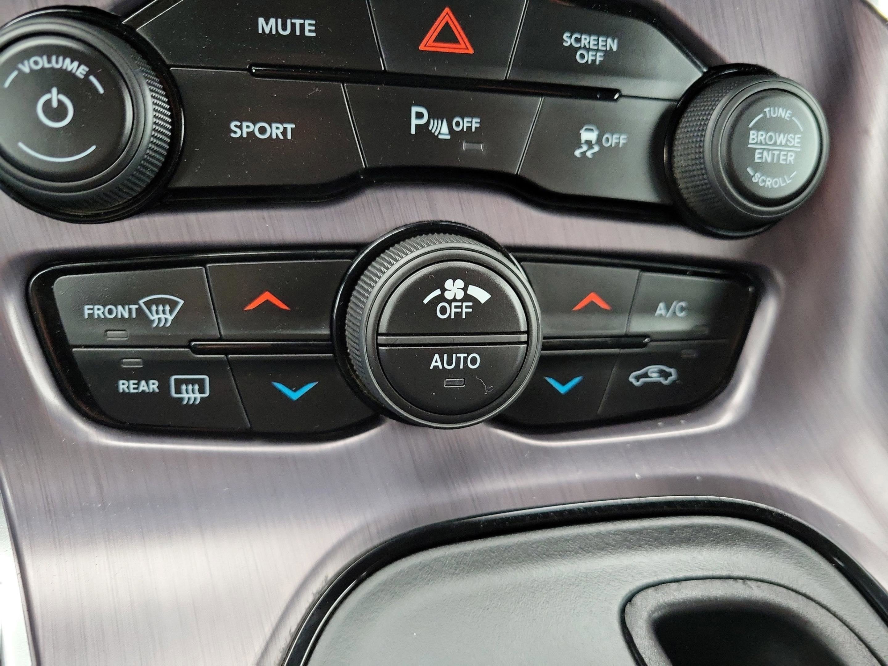 2018 Dodge Challenger SXT