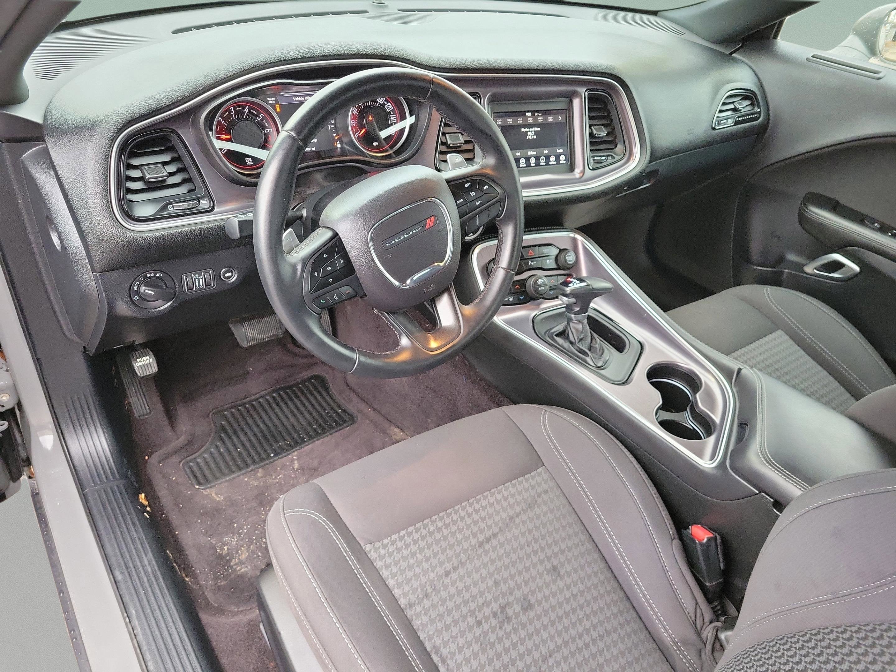 2018 Dodge Challenger SXT