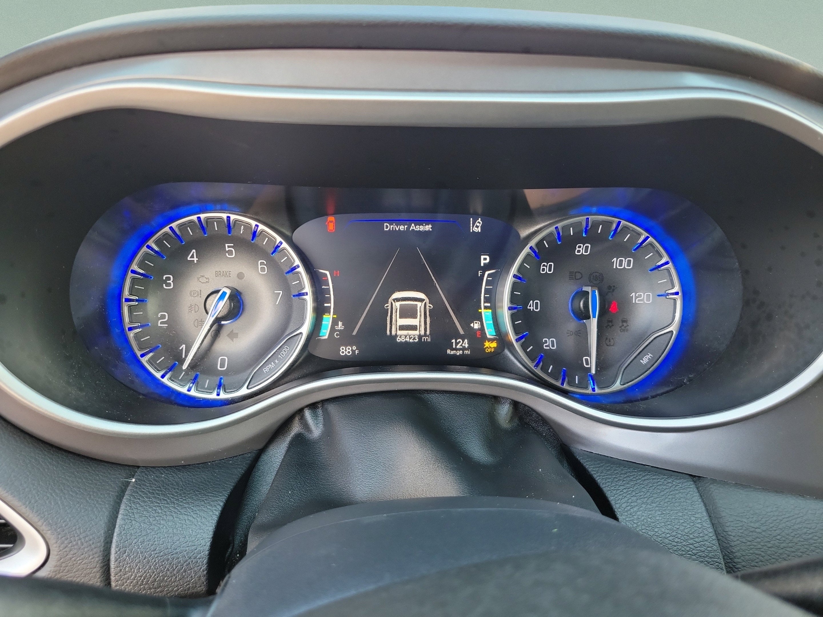 2025 Chrysler Pacifica Select
