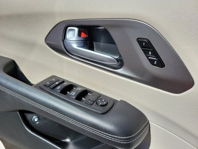 2024 Chrysler Pacifica Select