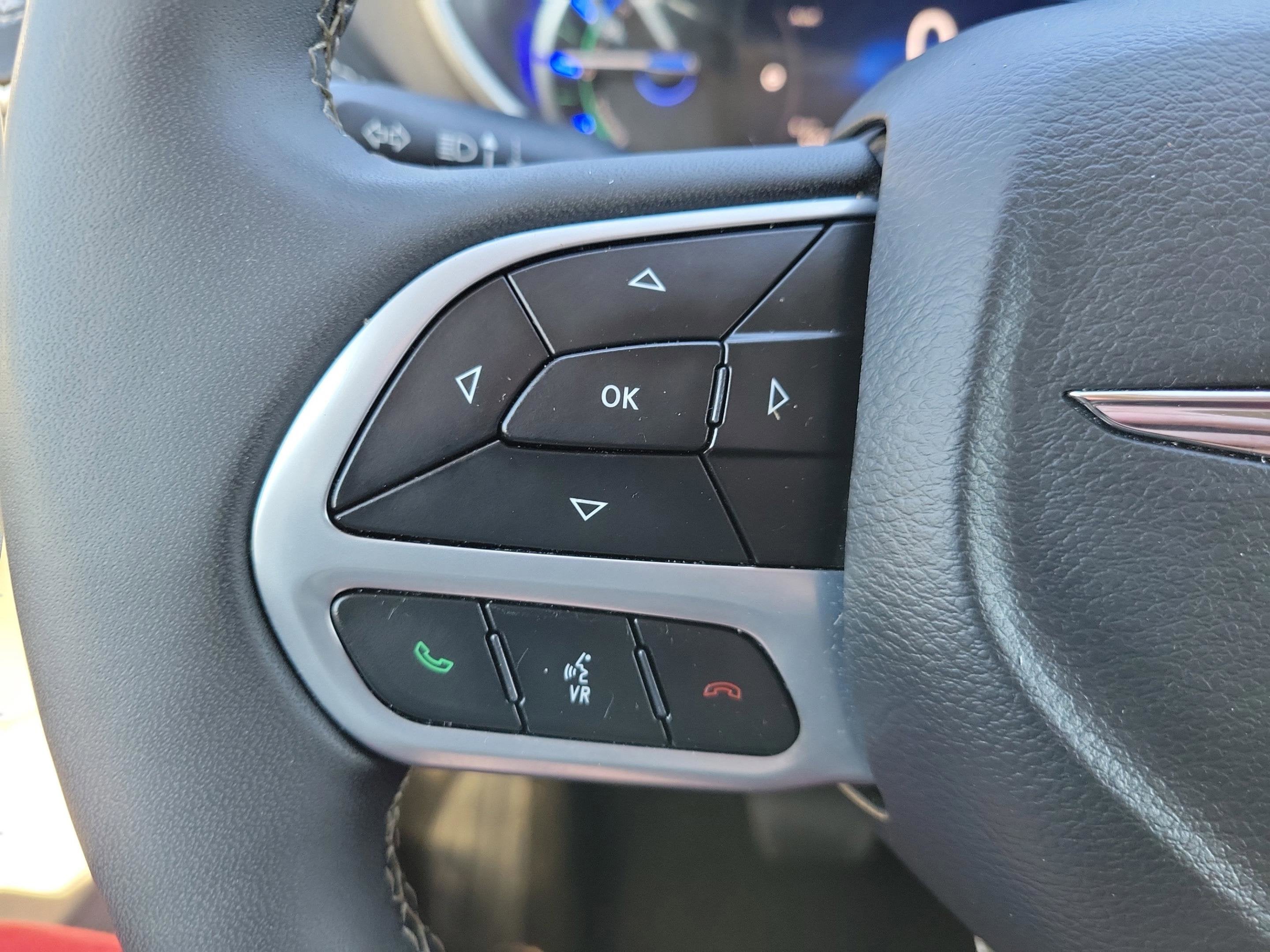 2024 Chrysler Pacifica Select