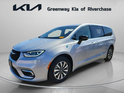 2024 Chrysler Pacifica Select