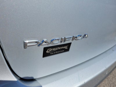 2024 Chrysler Pacifica Select