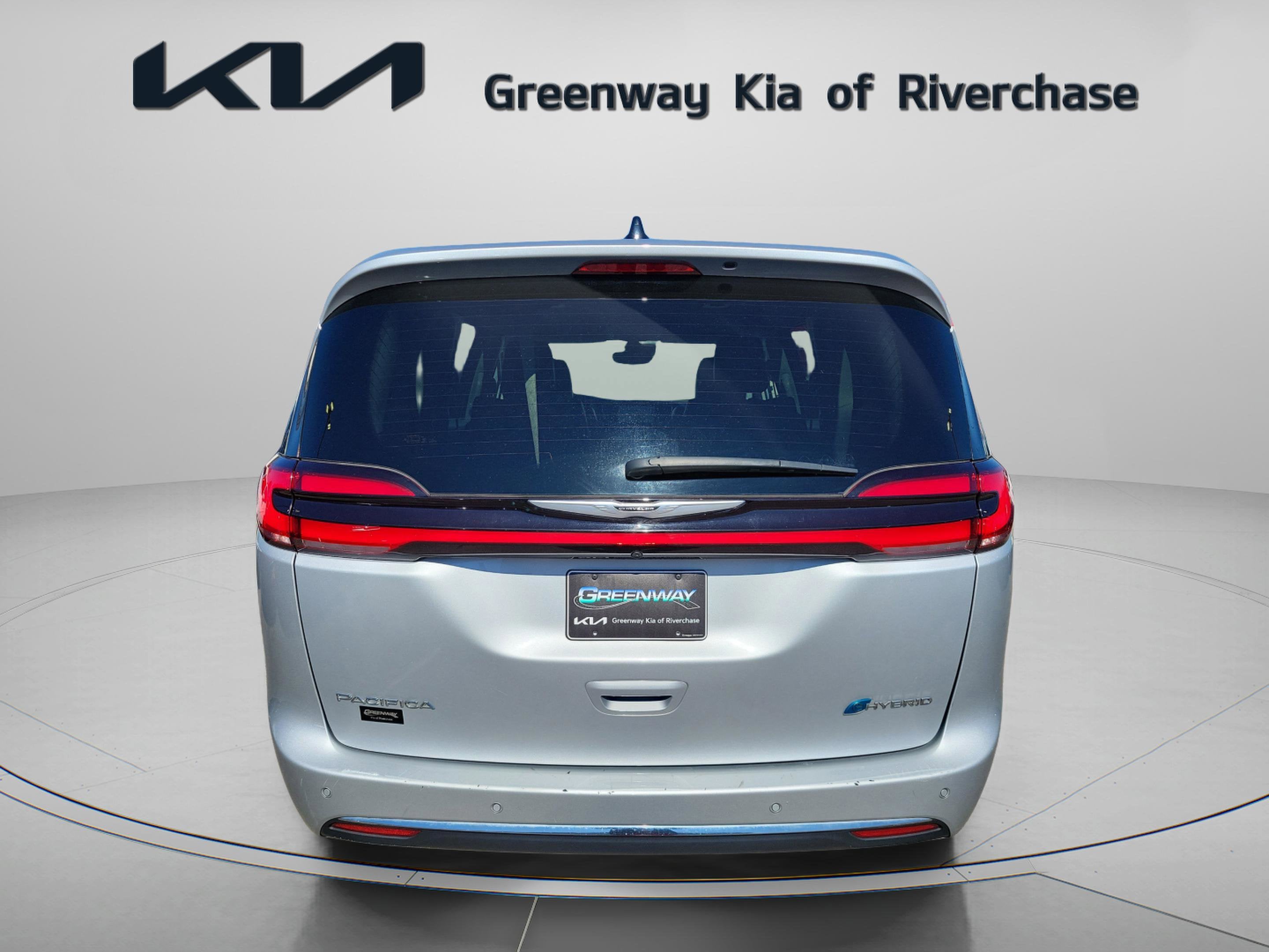 2024 Chrysler Pacifica Select