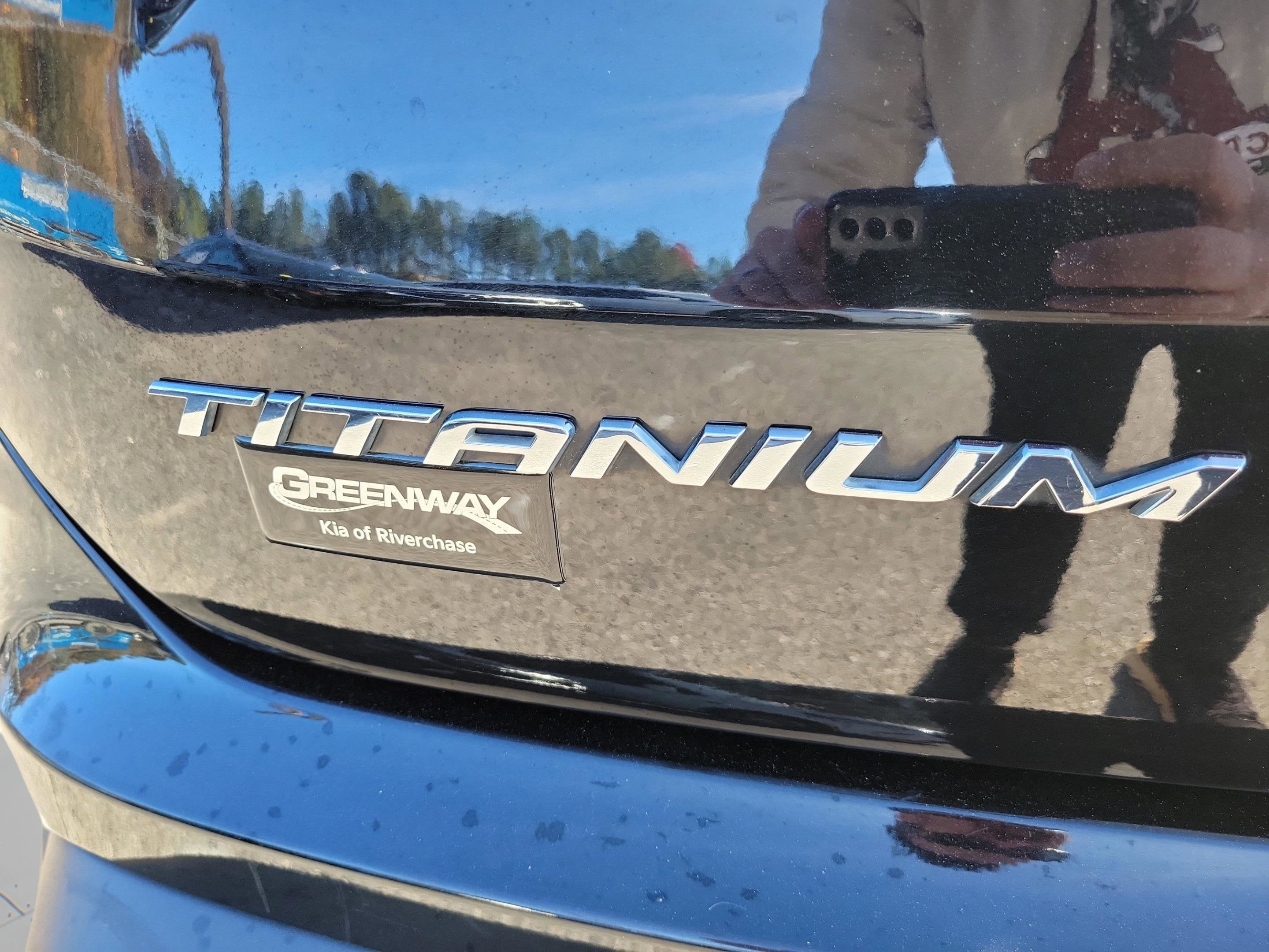 2024 Ford Edge Titanium