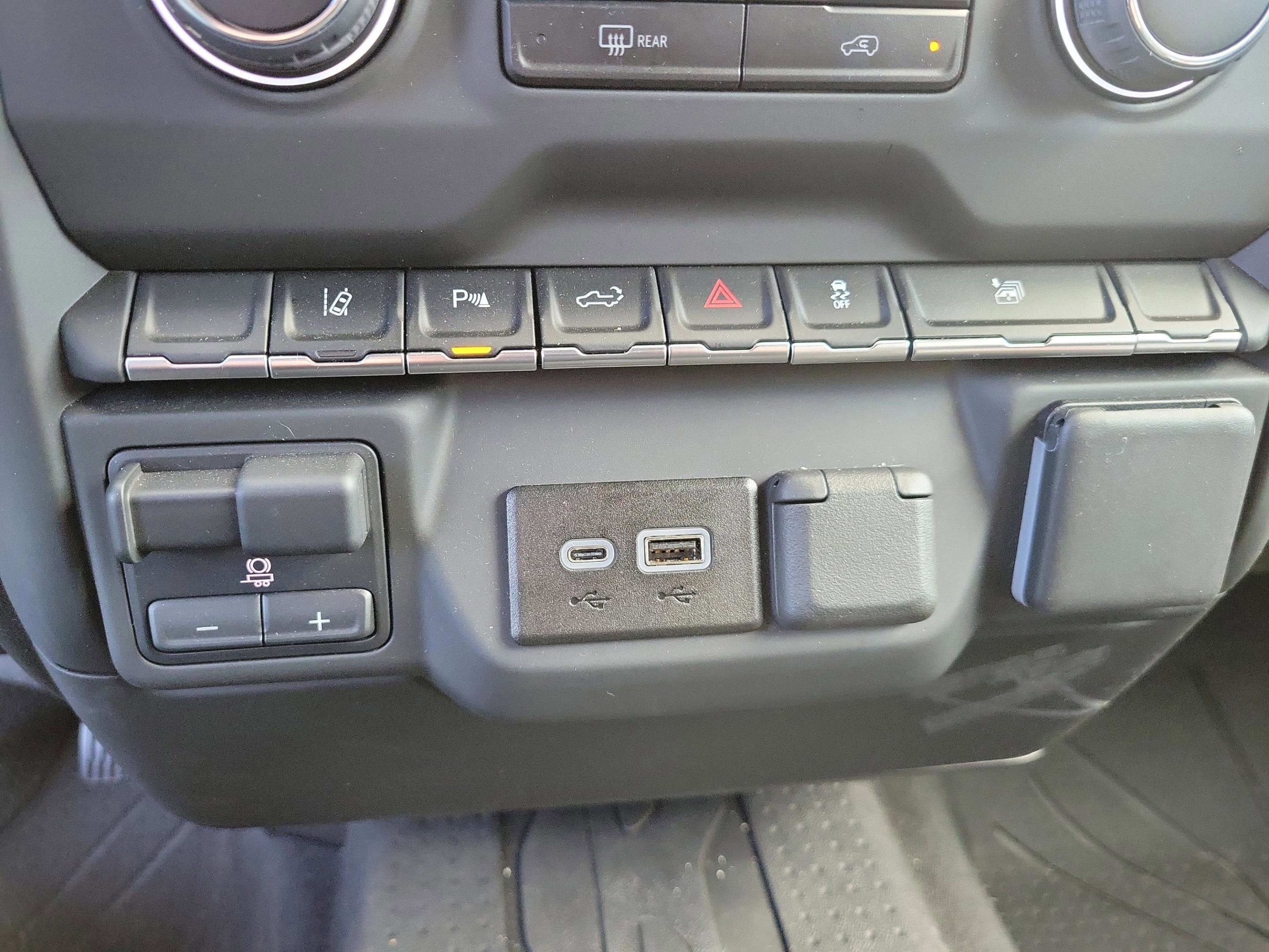 2025 Chevrolet Silverado 2500HD Custom