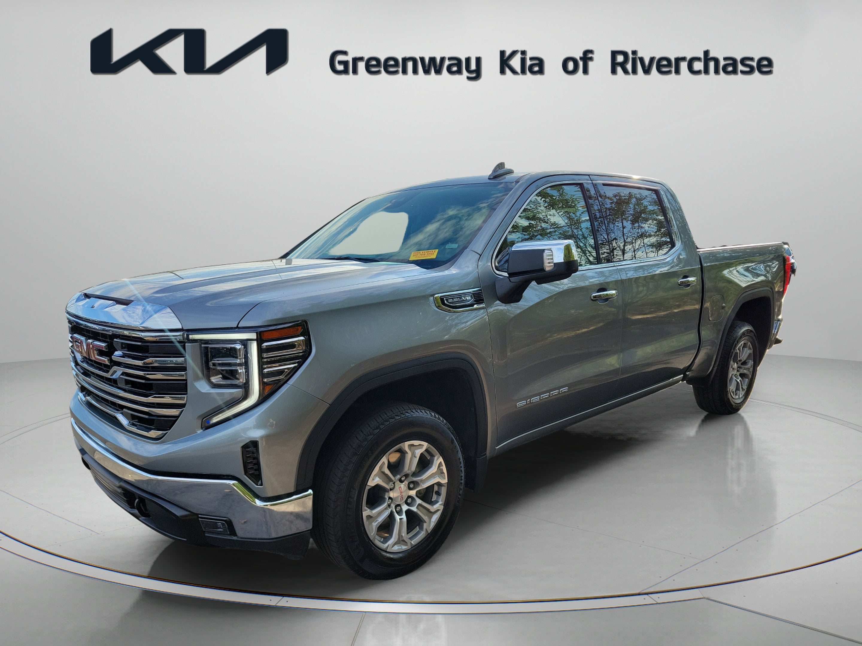 2025 GMC Sierra 1500 SLT