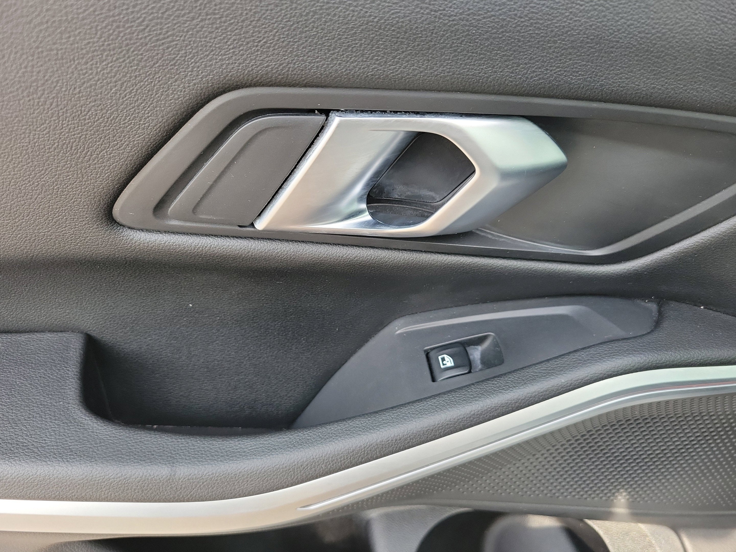 2025 BMW 3 Series 330i