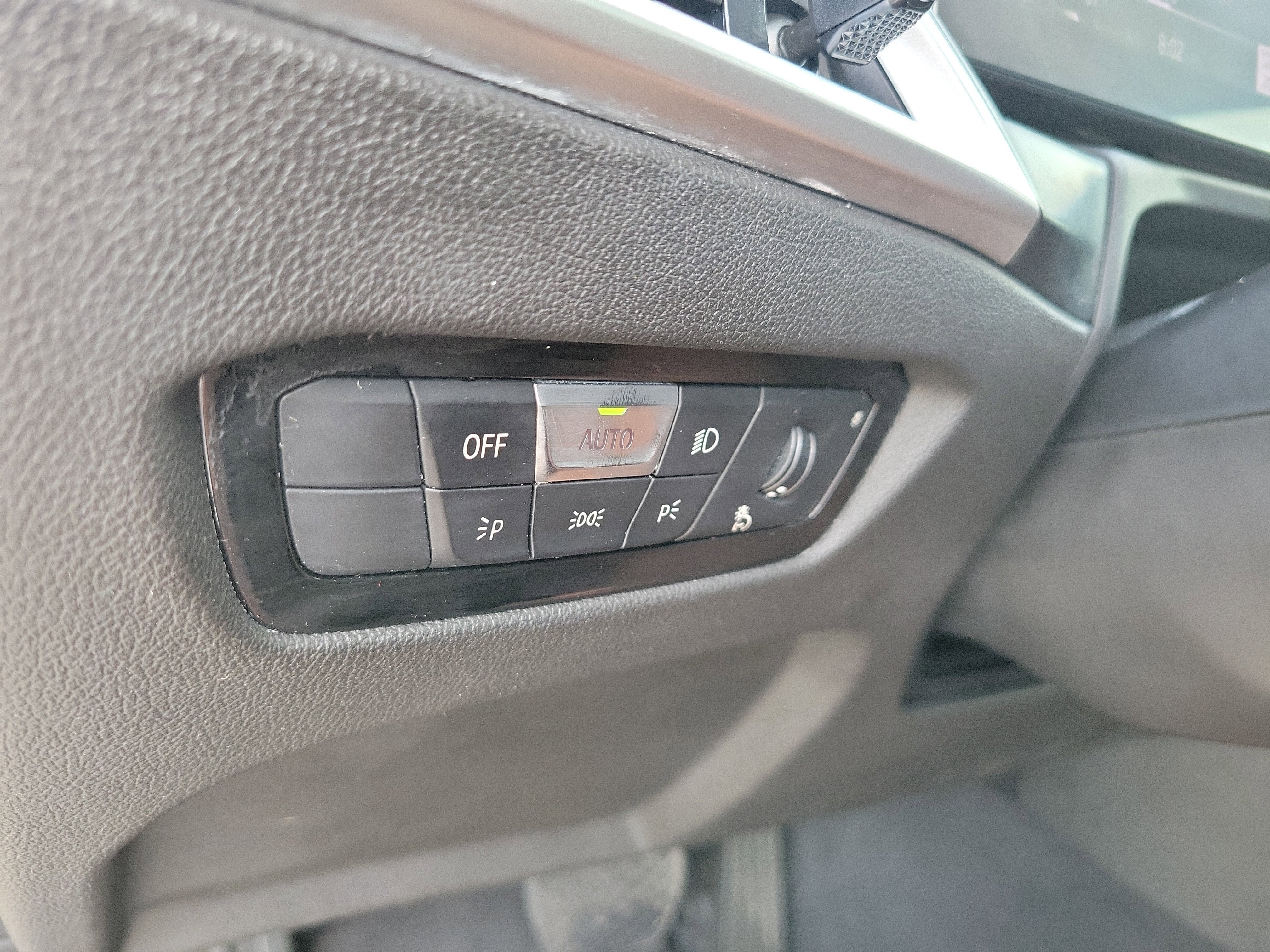 2025 BMW 3 Series 330i