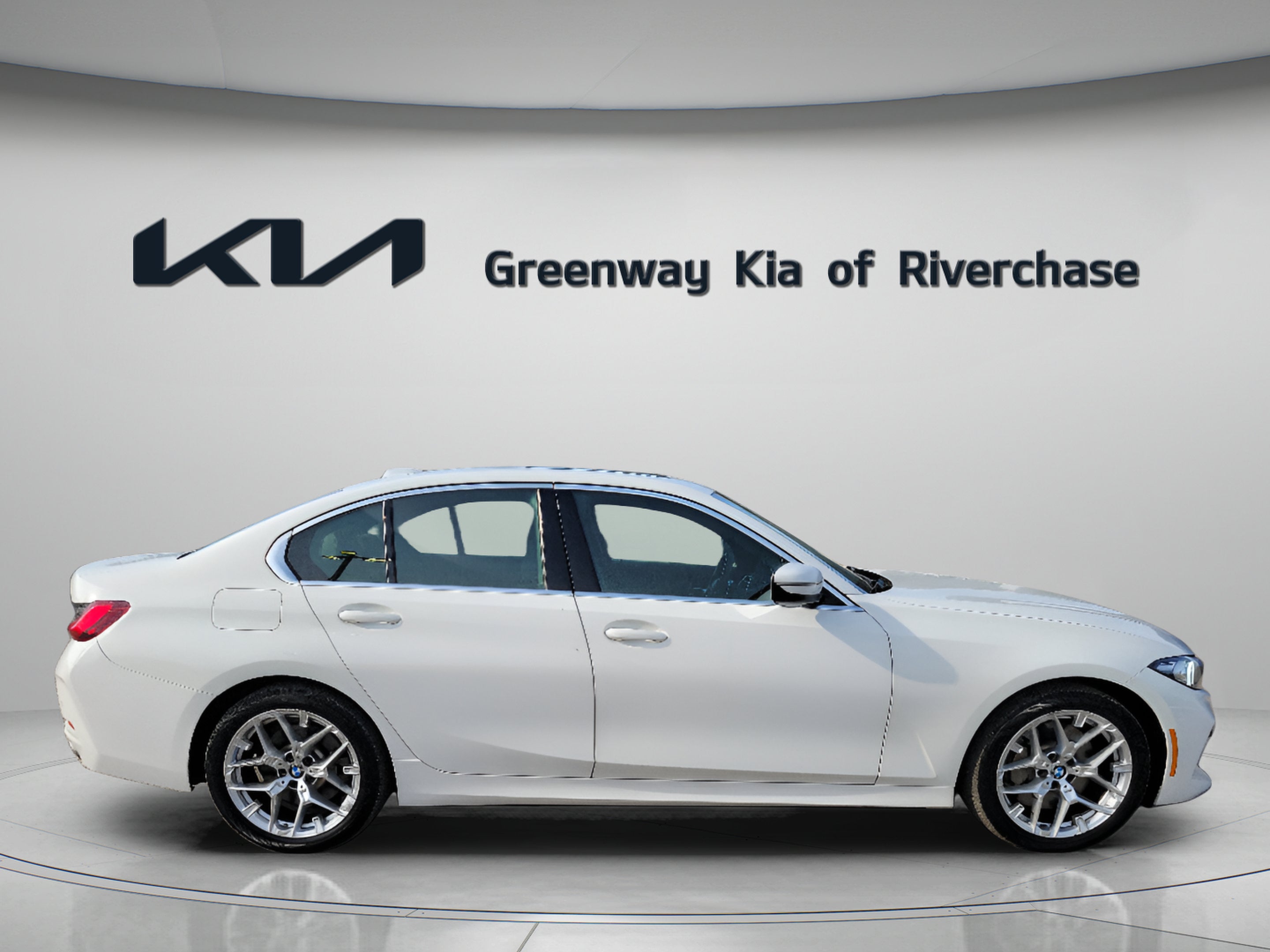 2025 BMW 3 Series 330i