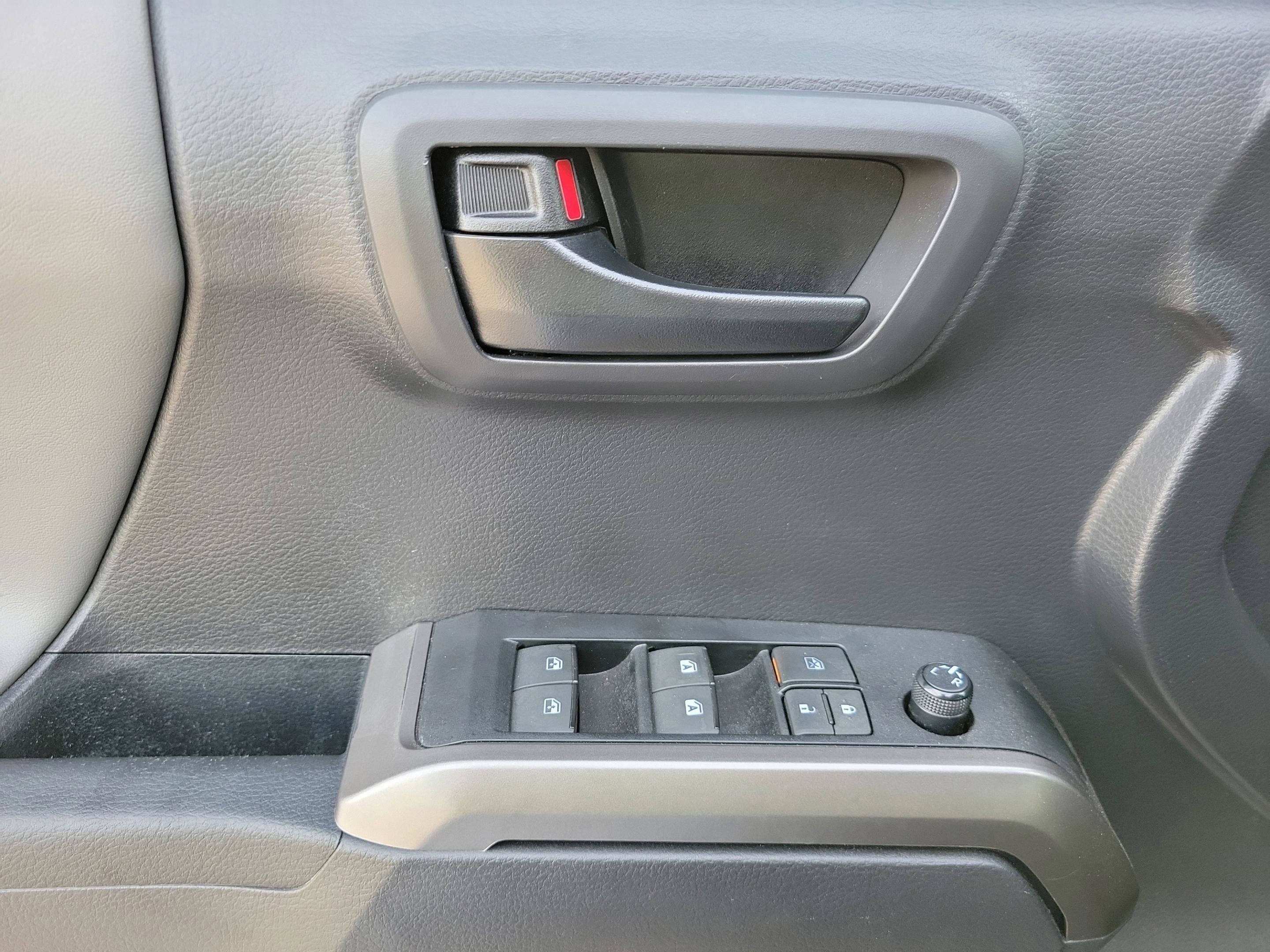 2023 Toyota Tacoma 4WD SR5