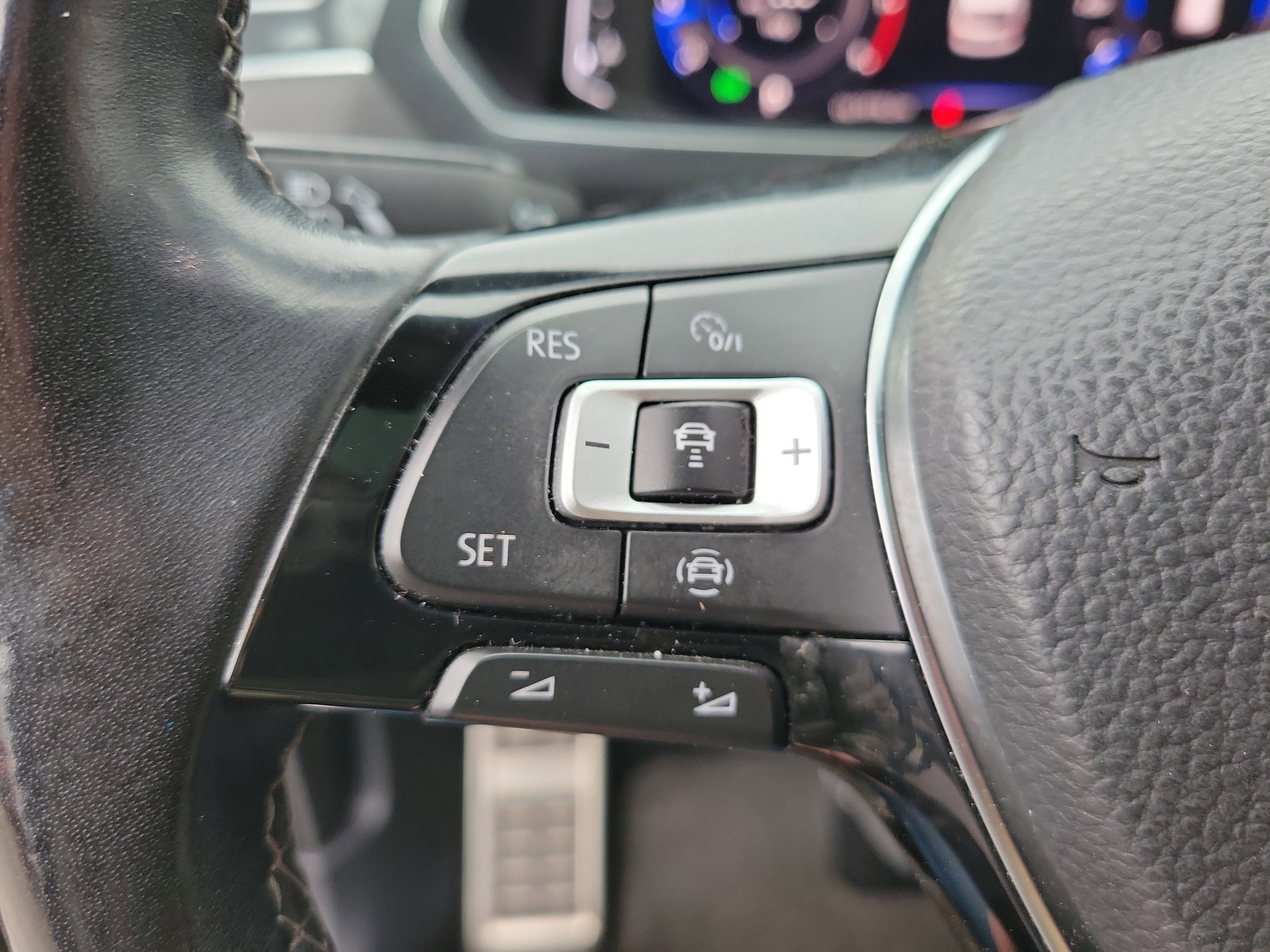 2020 Volkswagen Tiguan 2.0T SEL Premium R-Line