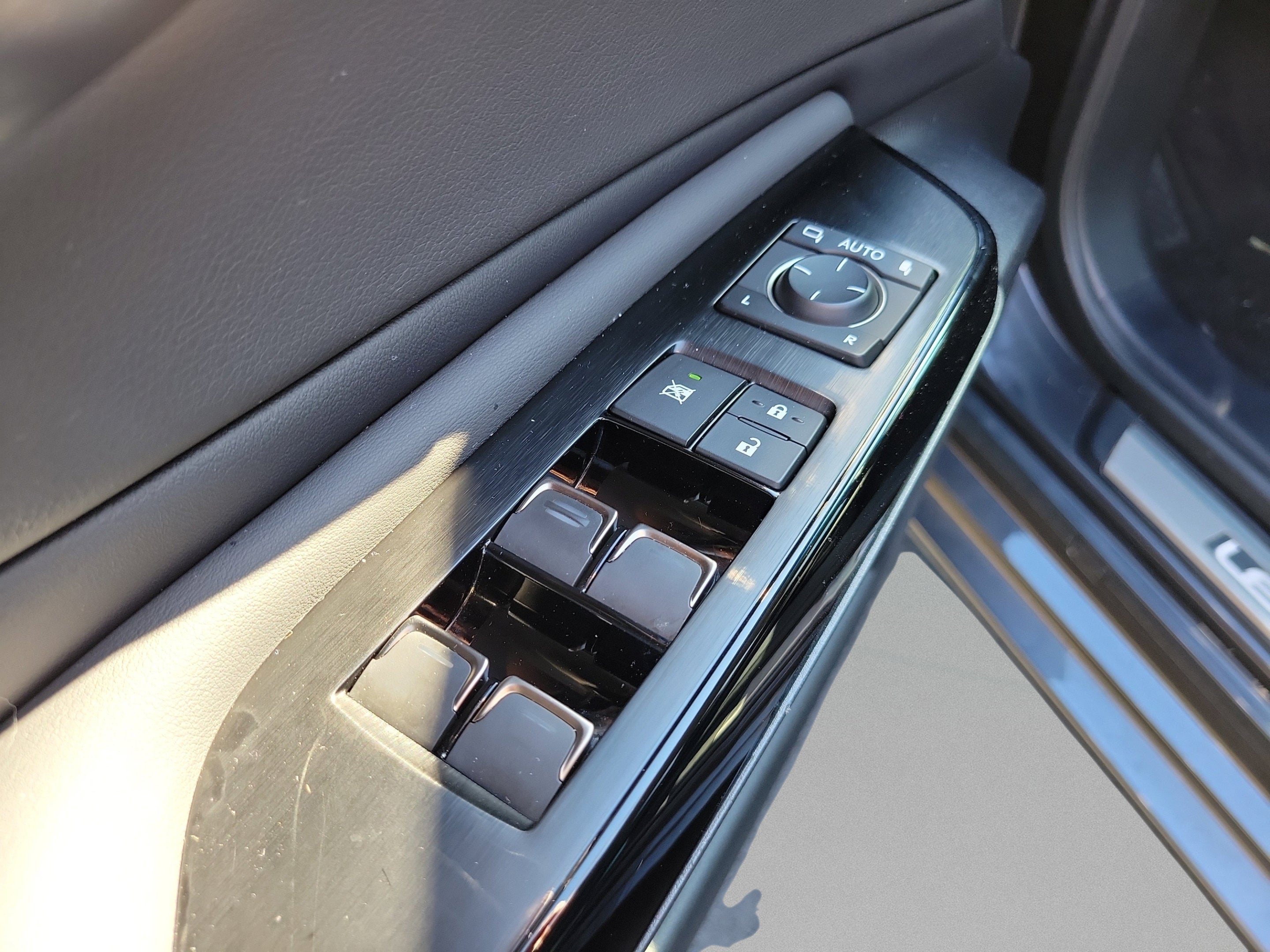2024 Lexus ES 350 Ultra Luxury