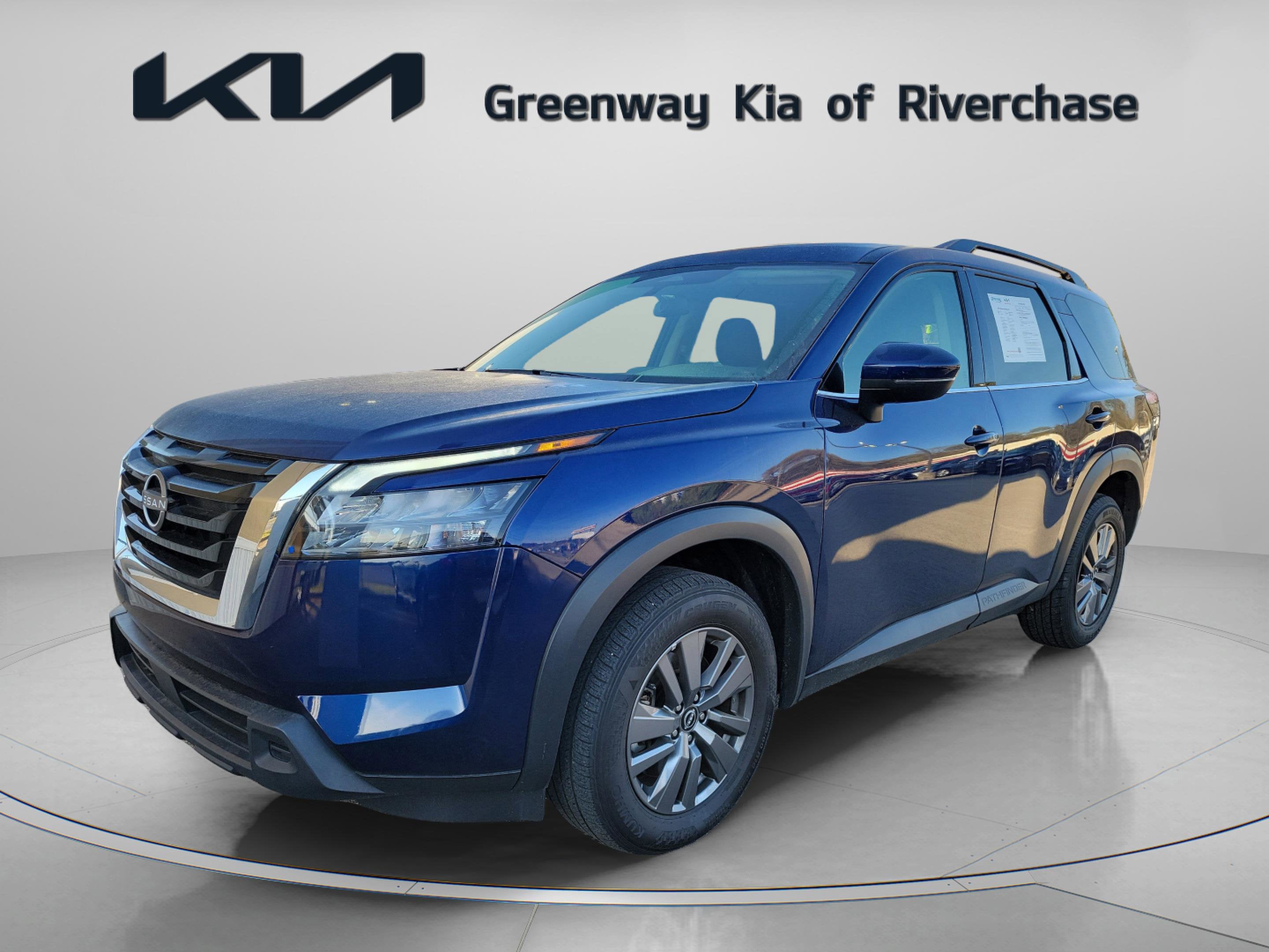 2025 Nissan Pathfinder SV