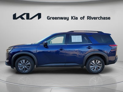 2025 Nissan Pathfinder SV