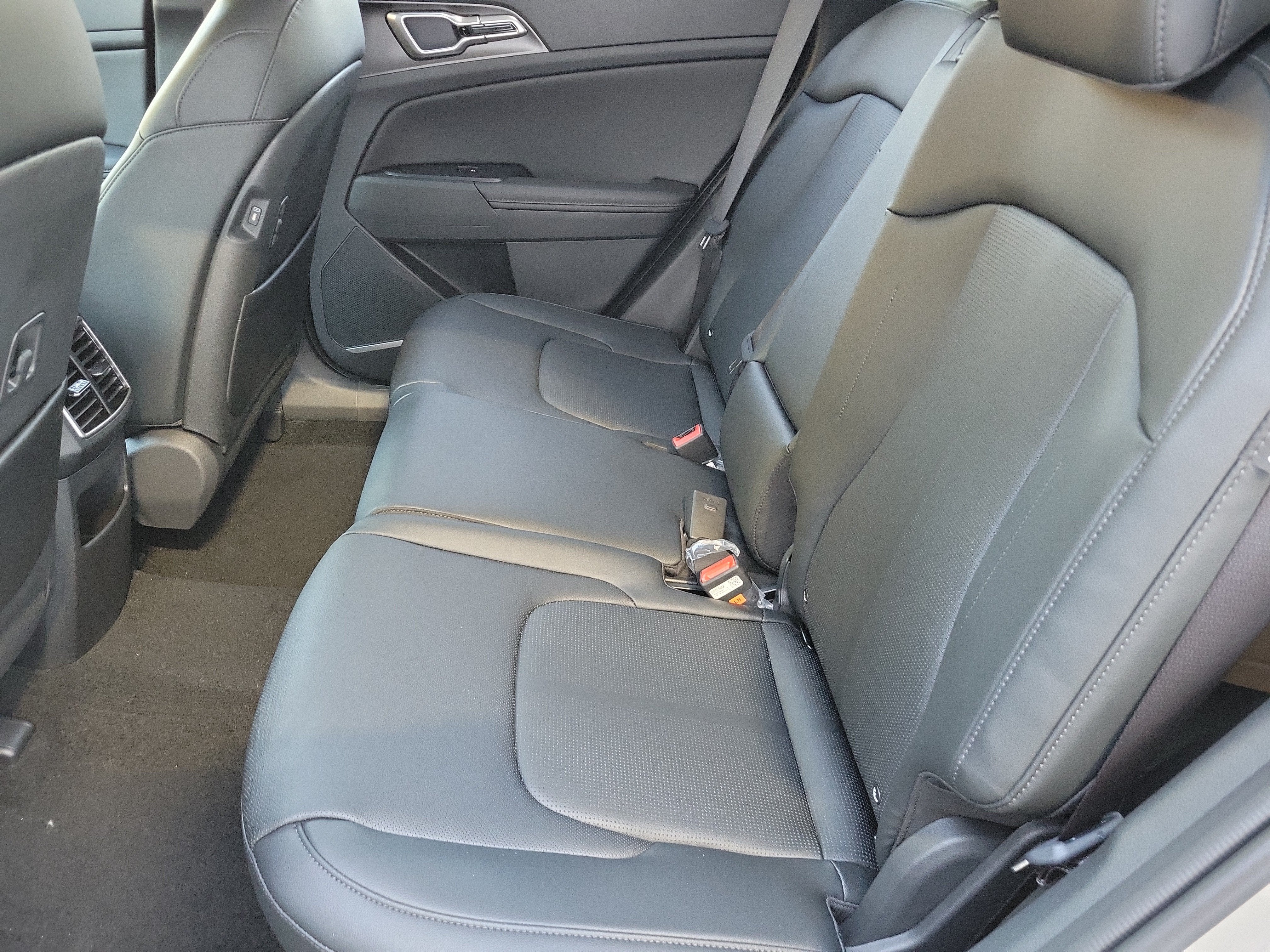 2027 Kia Sportage EX