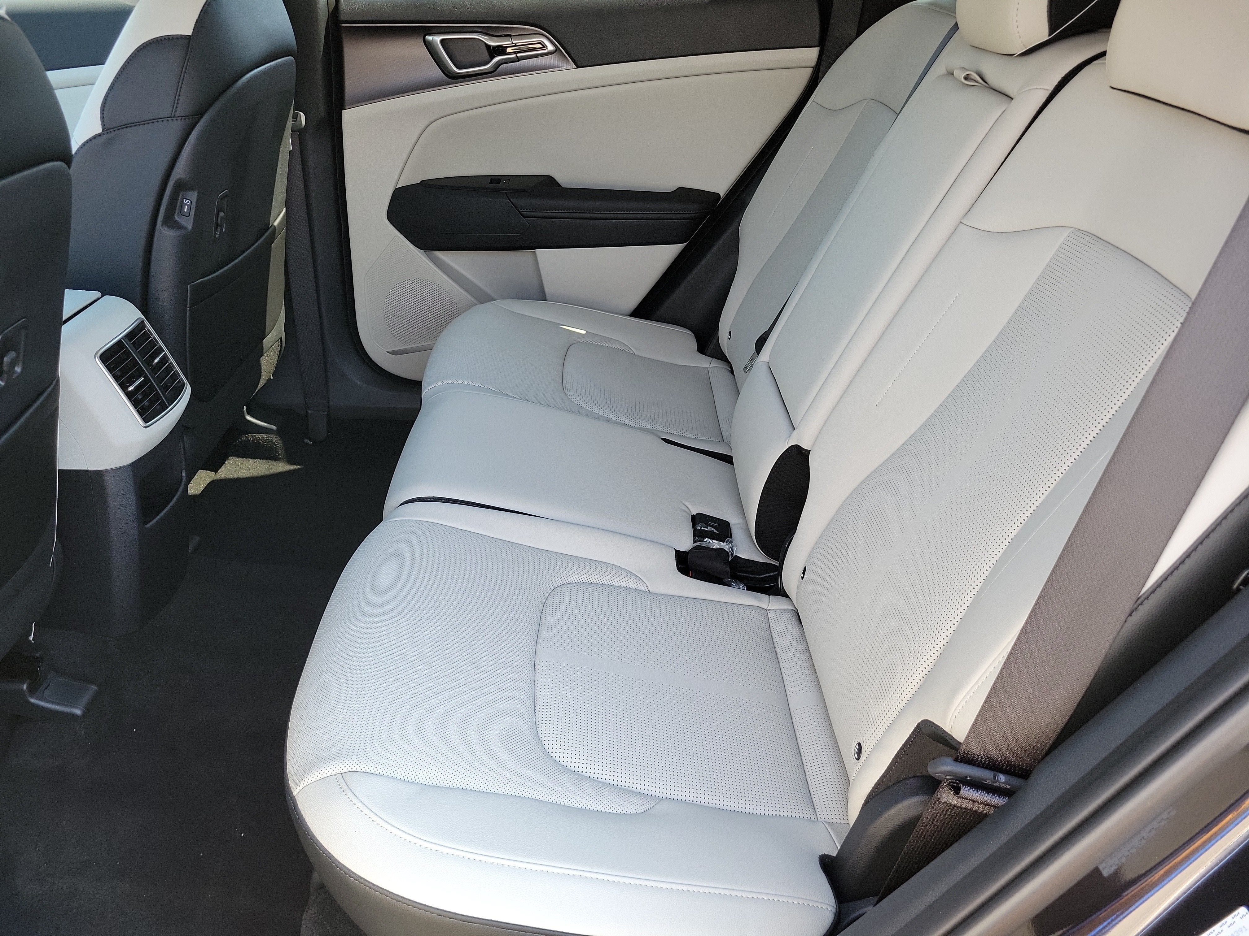 2027 Kia Sportage EX