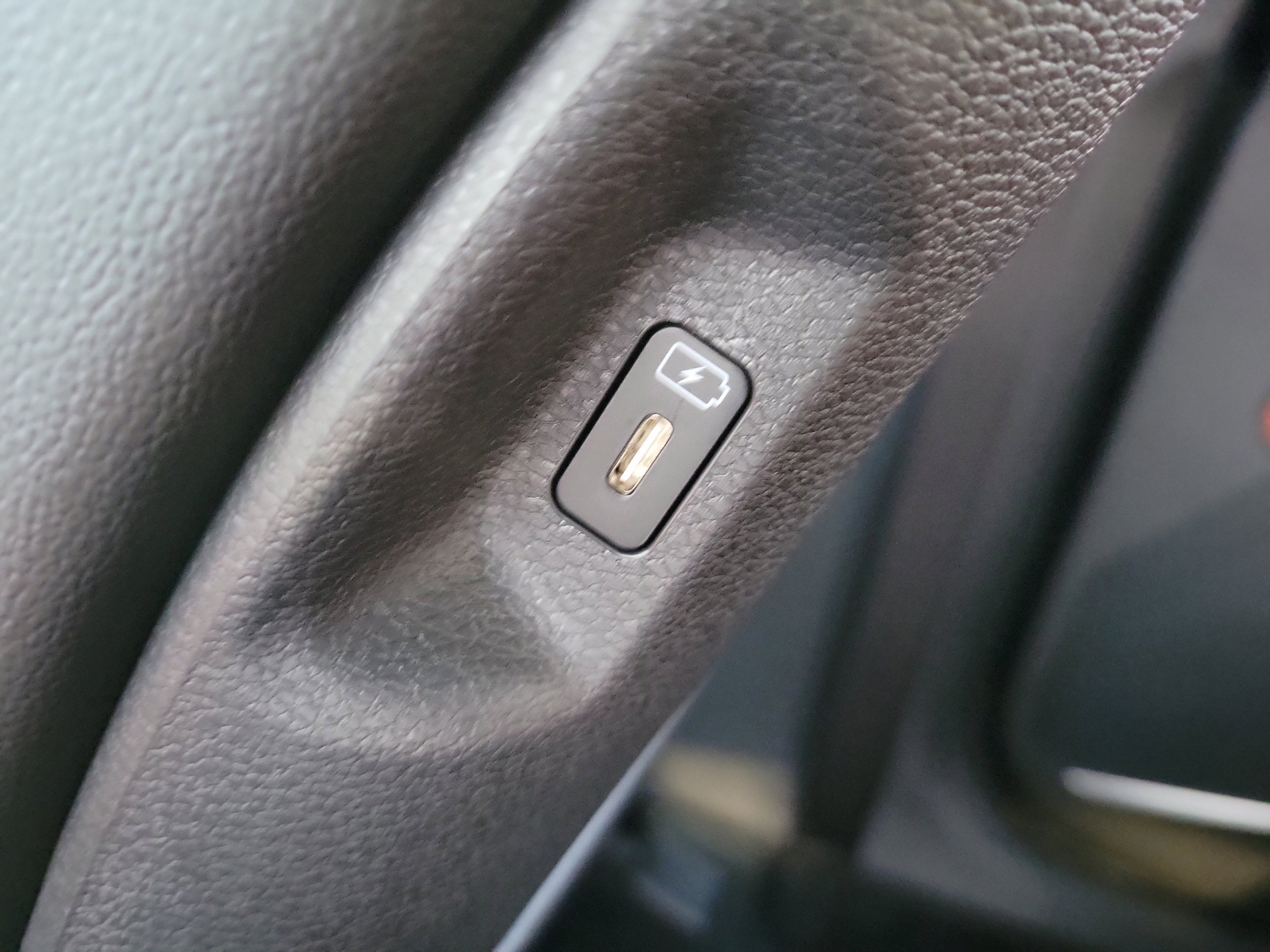 2027 Kia Sportage SX