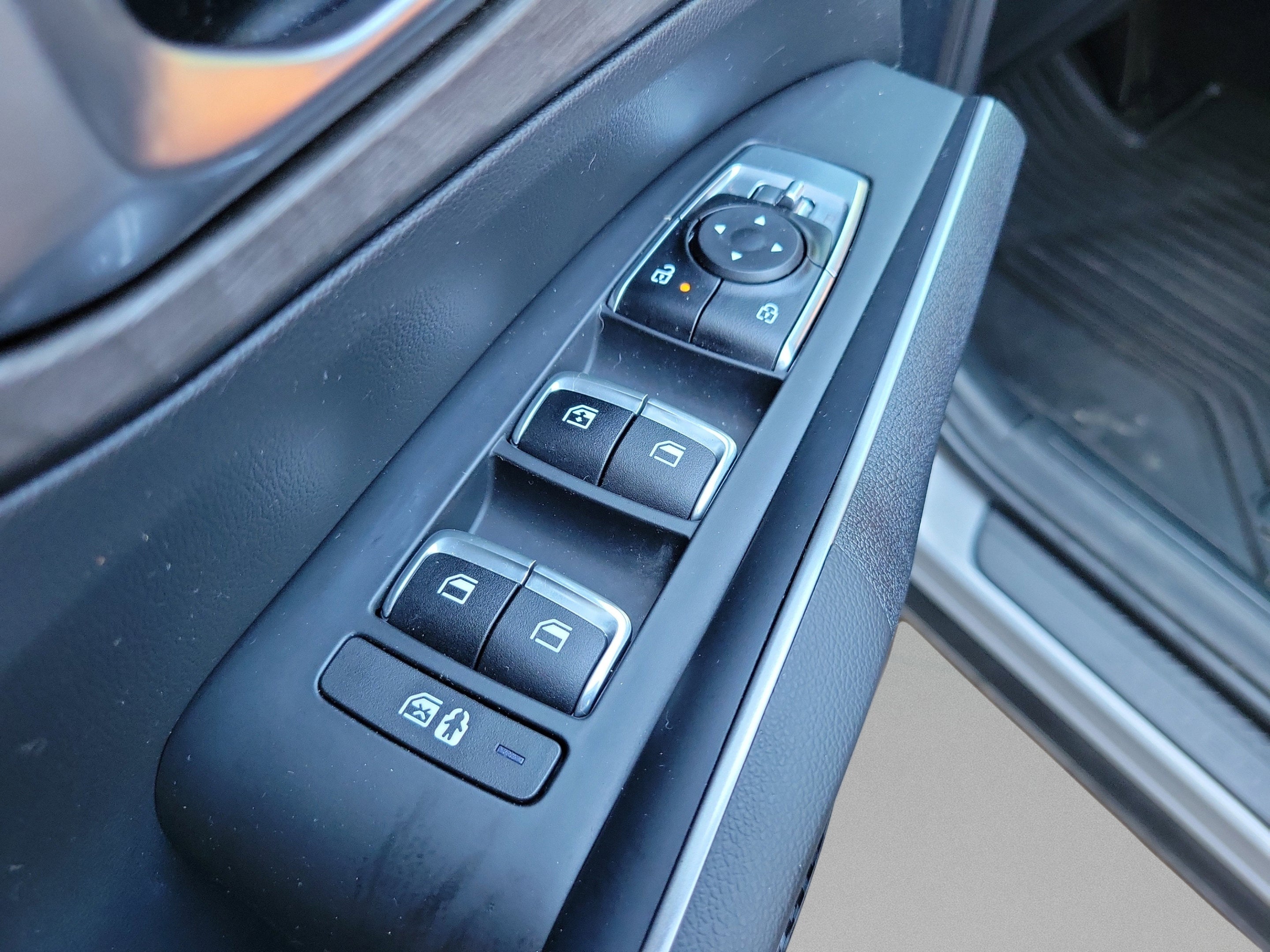 2025 Kia Sorento X-Line EX