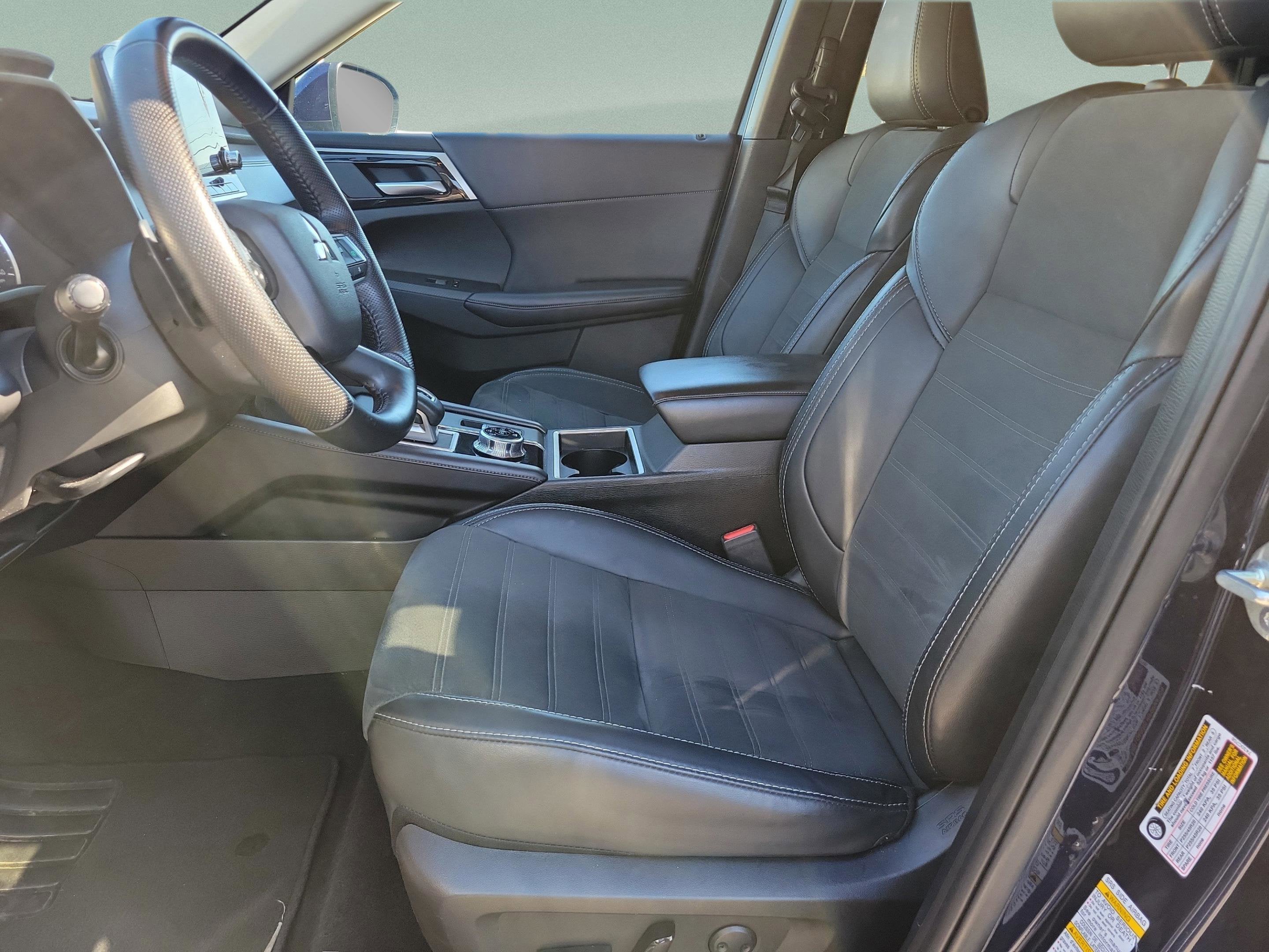 2024 Mitsubishi Outlander SE