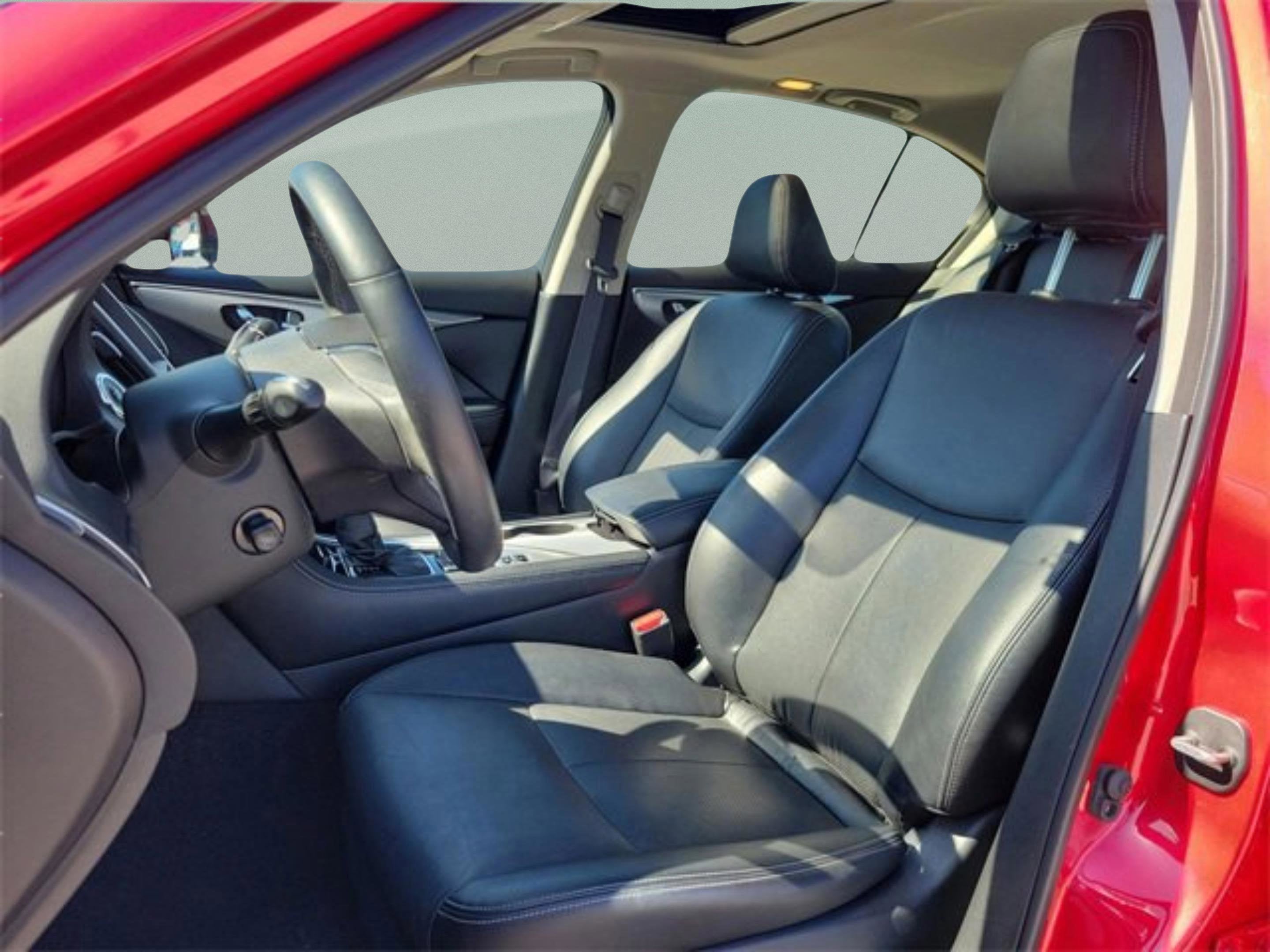 2022 INFINITI Q50 LUXE