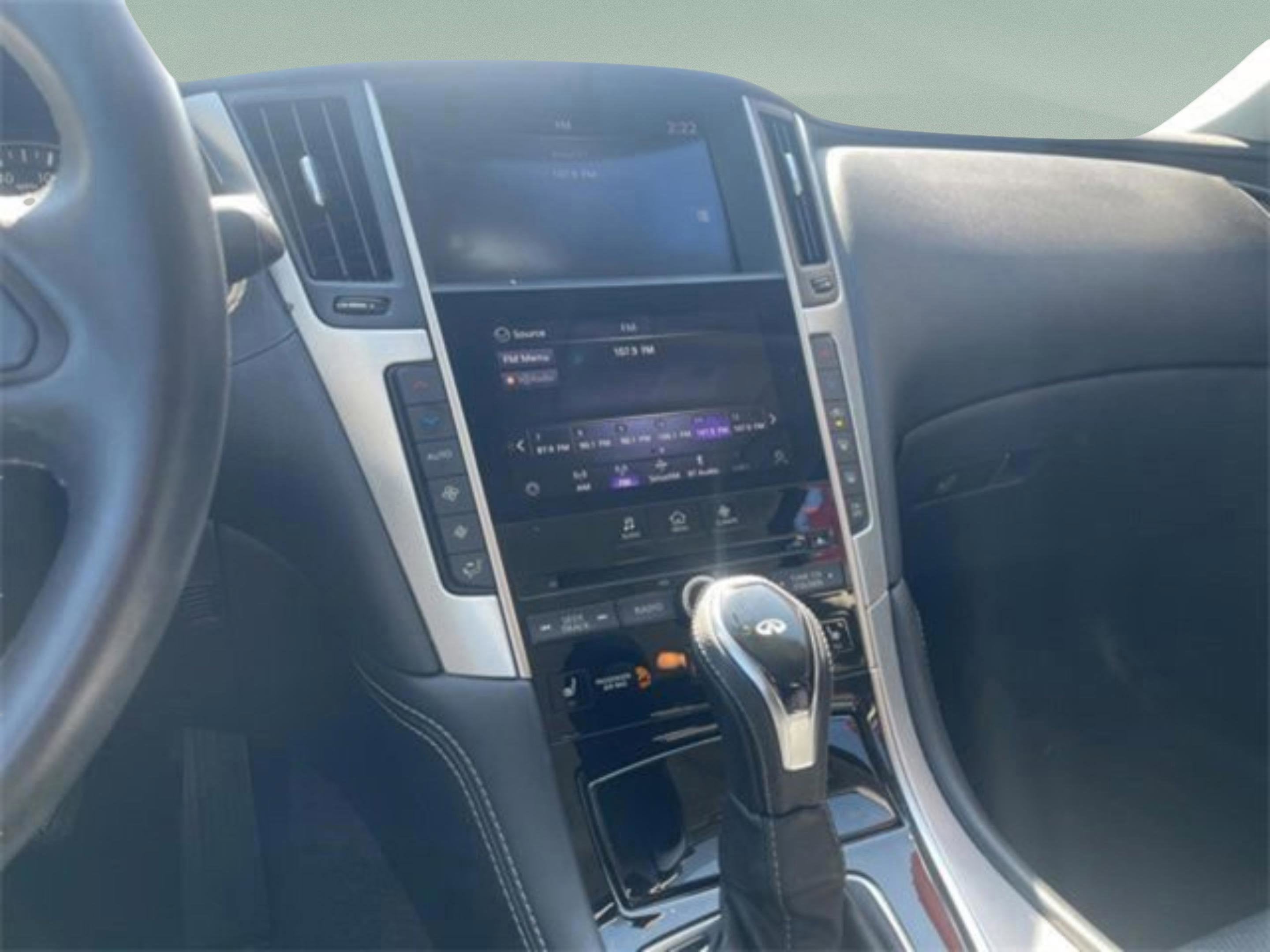 2022 INFINITI Q50 LUXE