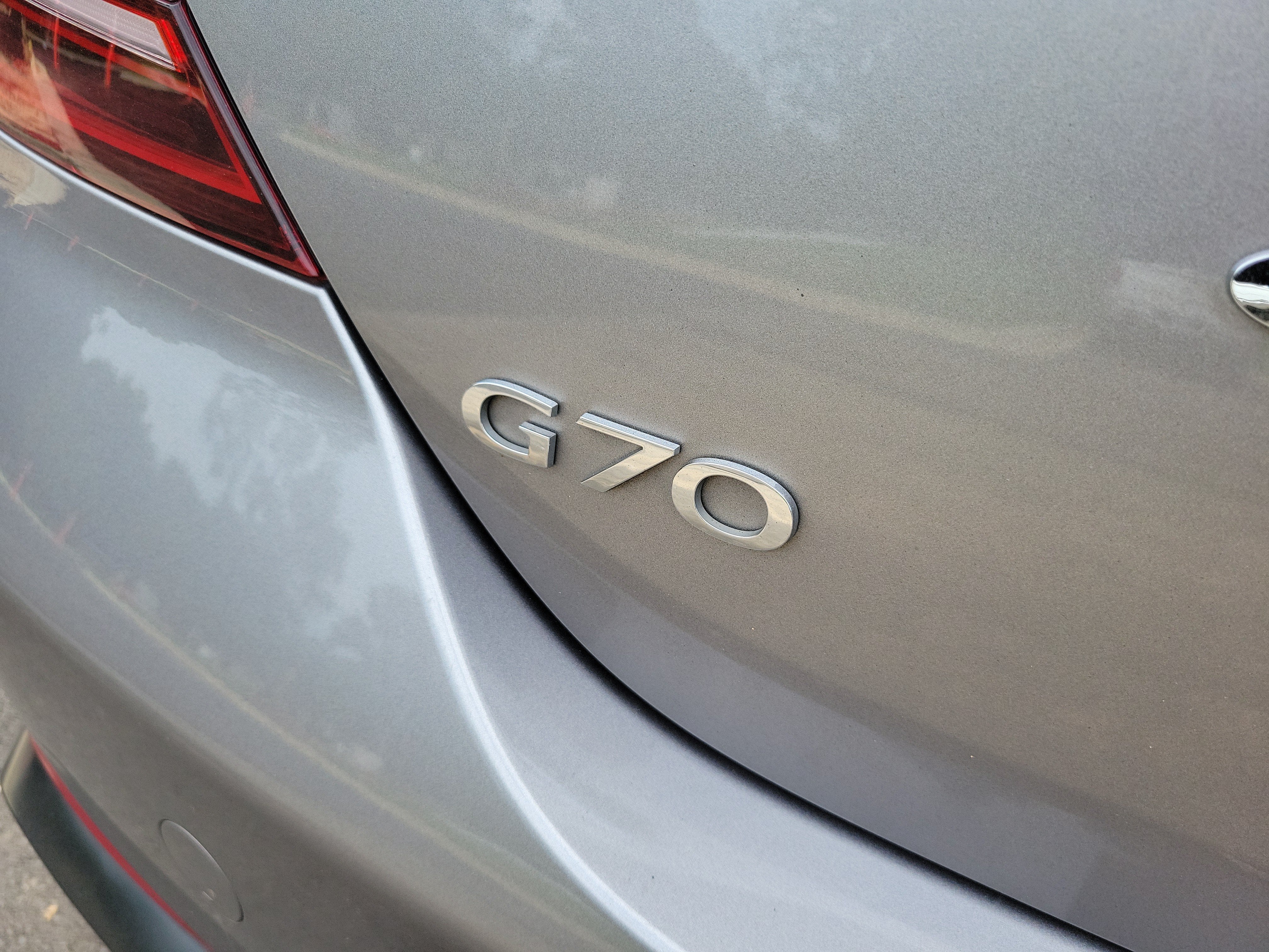 2023 Genesis G70 2.0T