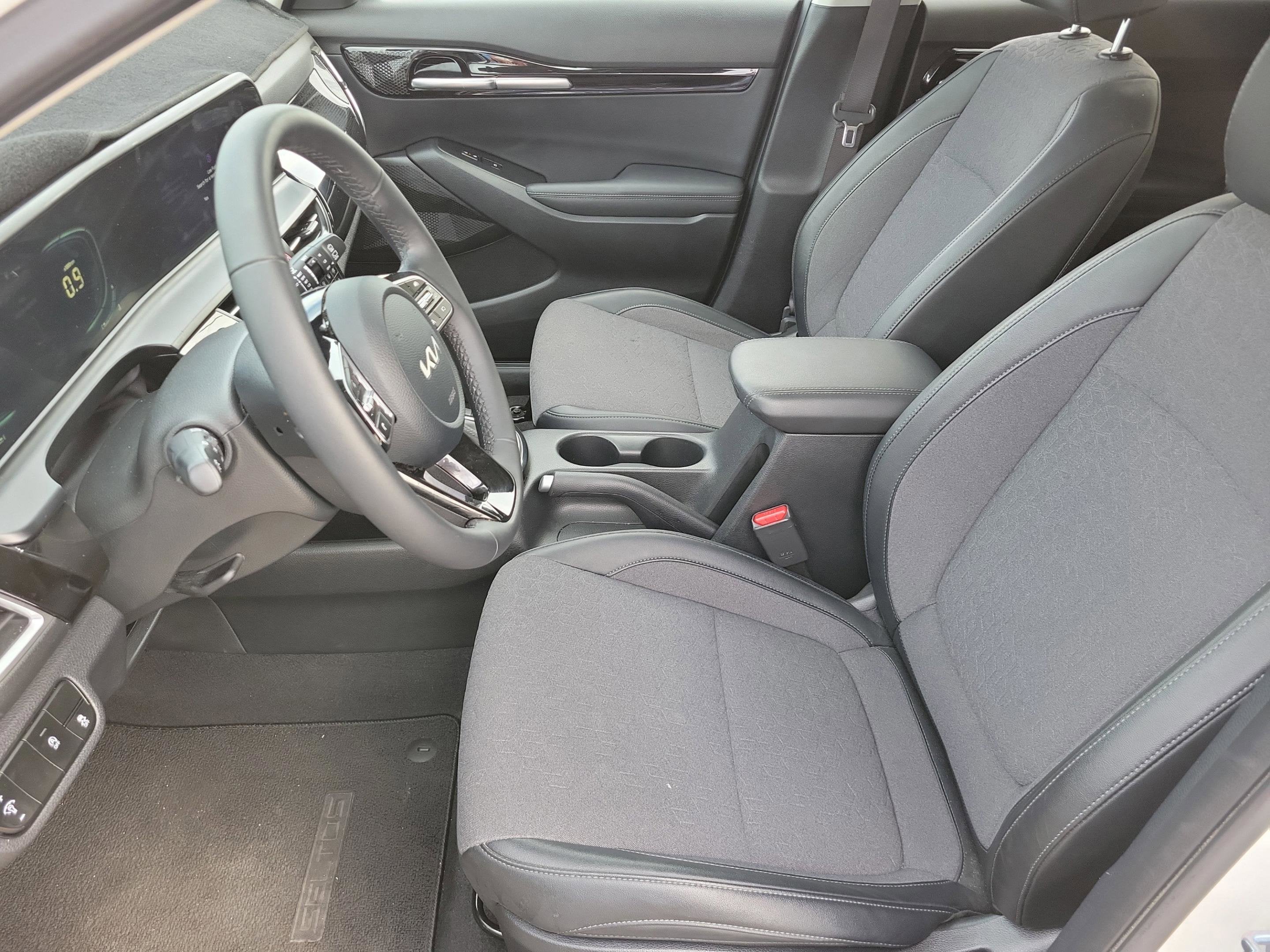 2025 Kia Seltos S