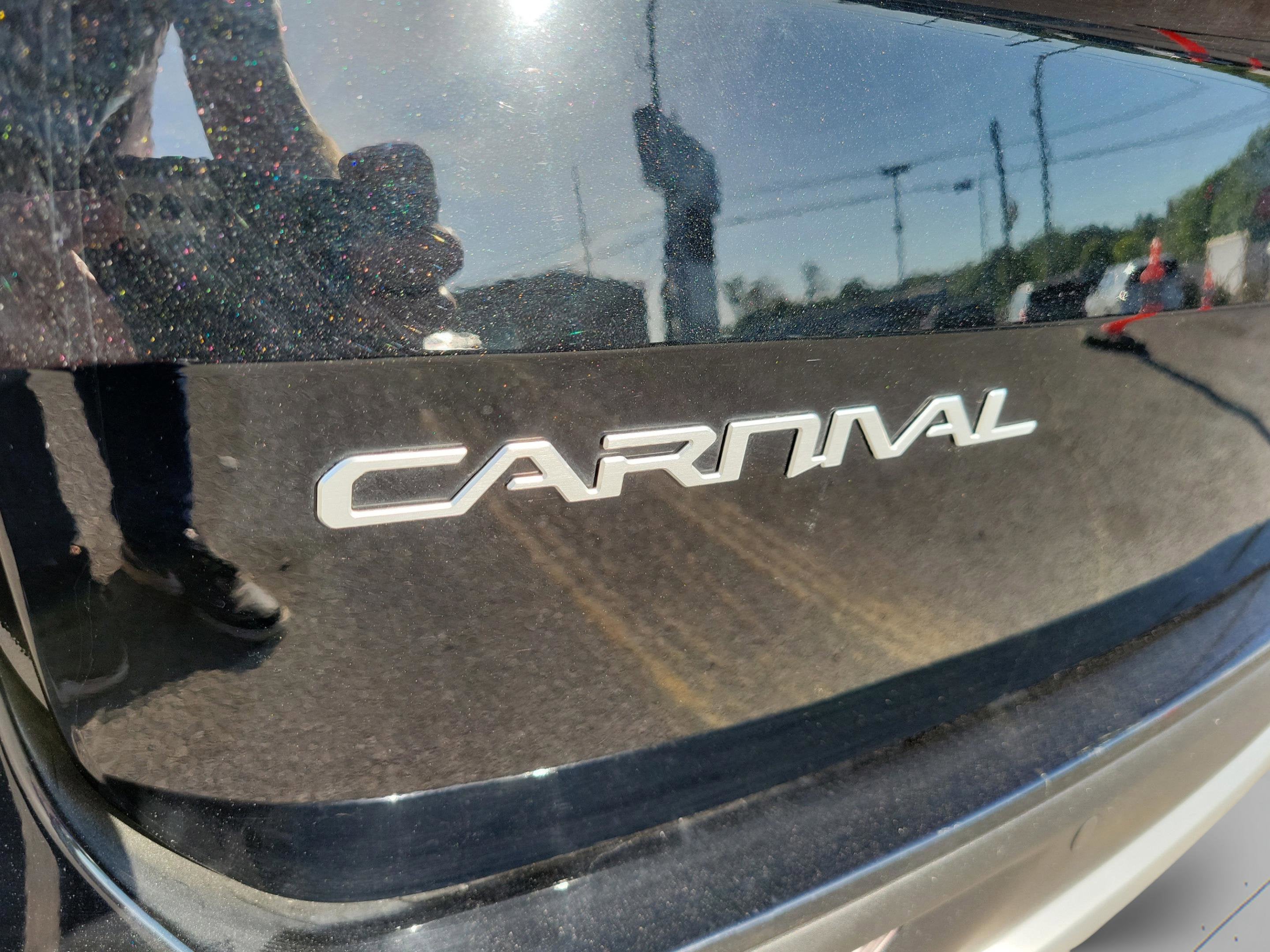 2024 Kia Carnival LX