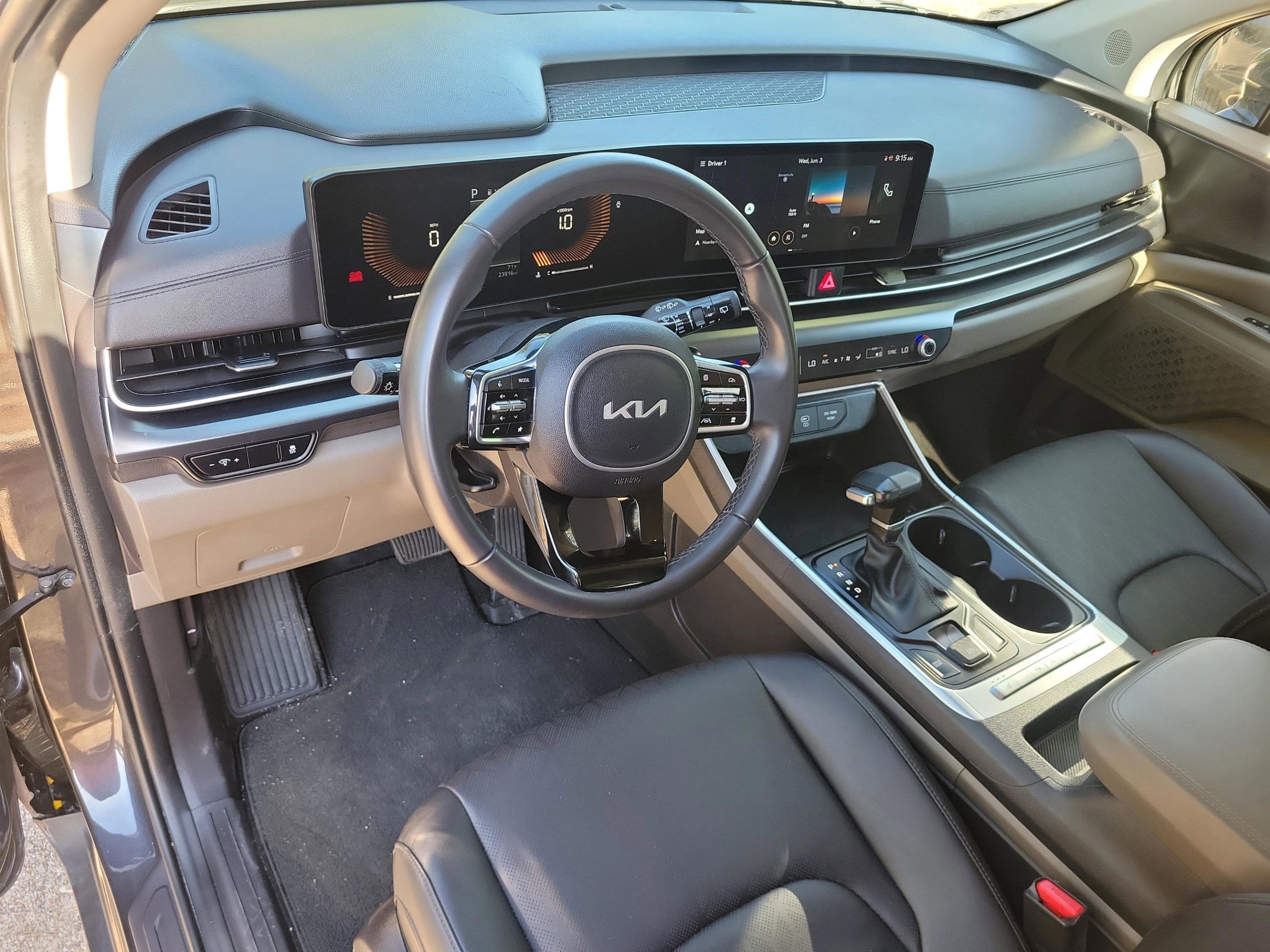 2025 Kia Carnival LXS