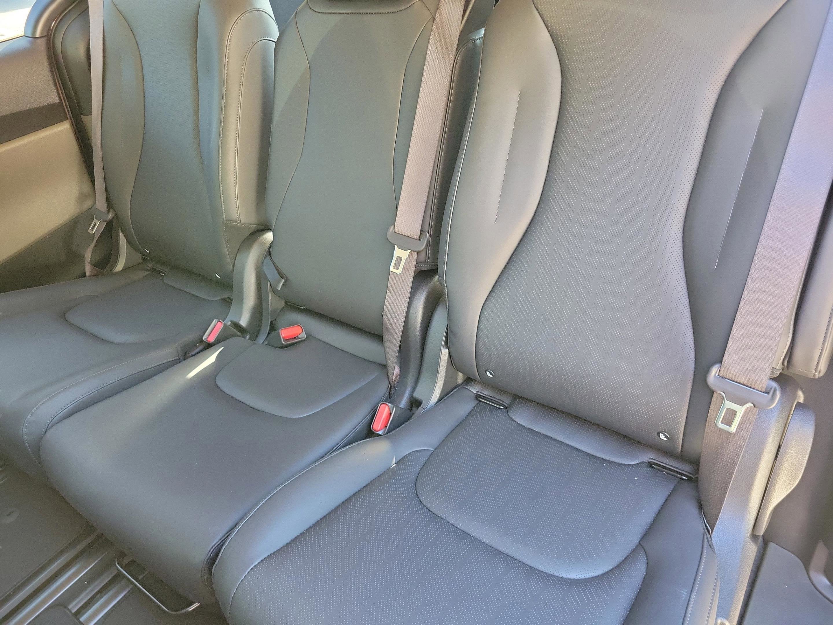 2025 Kia Carnival LXS