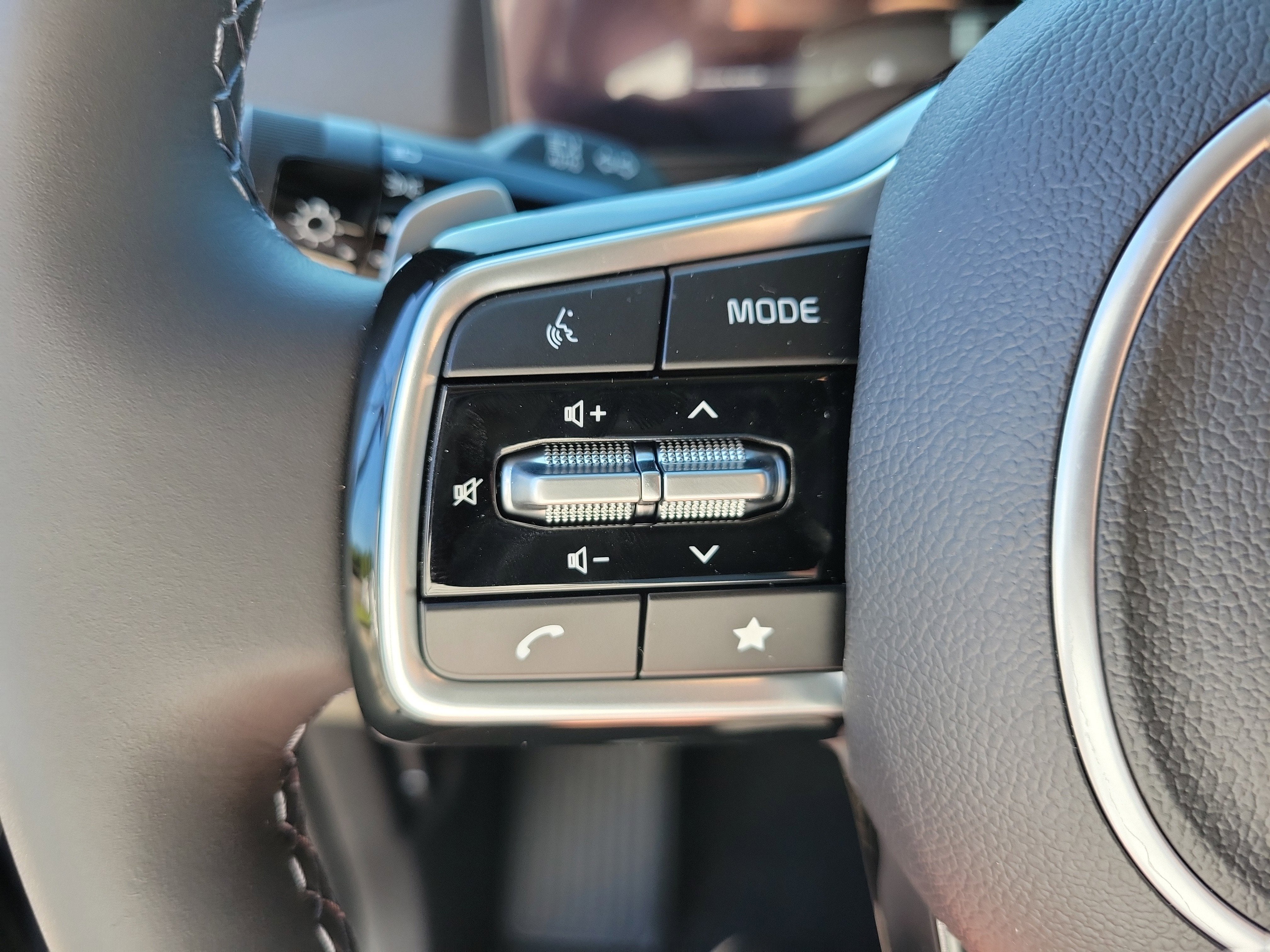 2025 Kia Carnival Hybrid EX