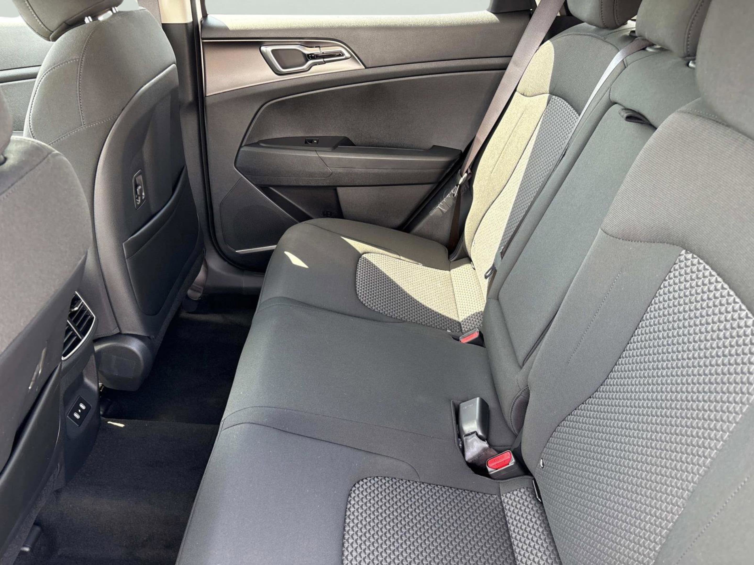 2026 Kia Sportage Hybrid S