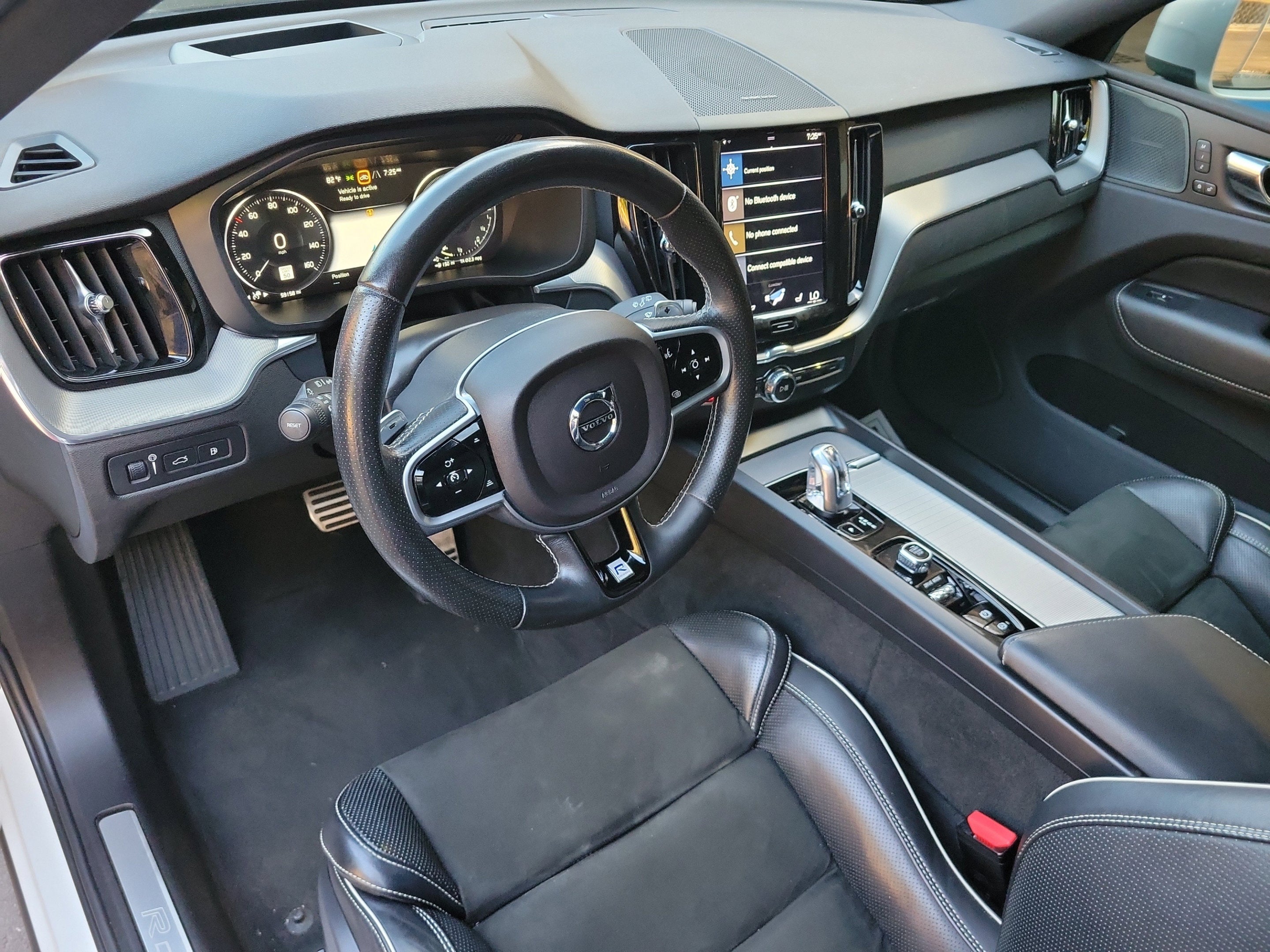 2019 Volvo XC60 T8 R-Design