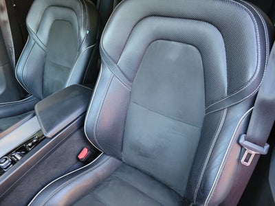 2019 Volvo XC60 T8 R-Design