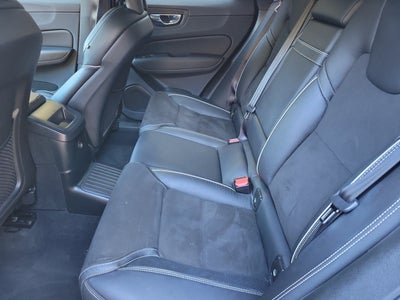 2019 Volvo XC60 T8 R-Design