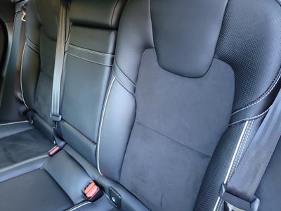 2019 Volvo XC60 T8 R-Design