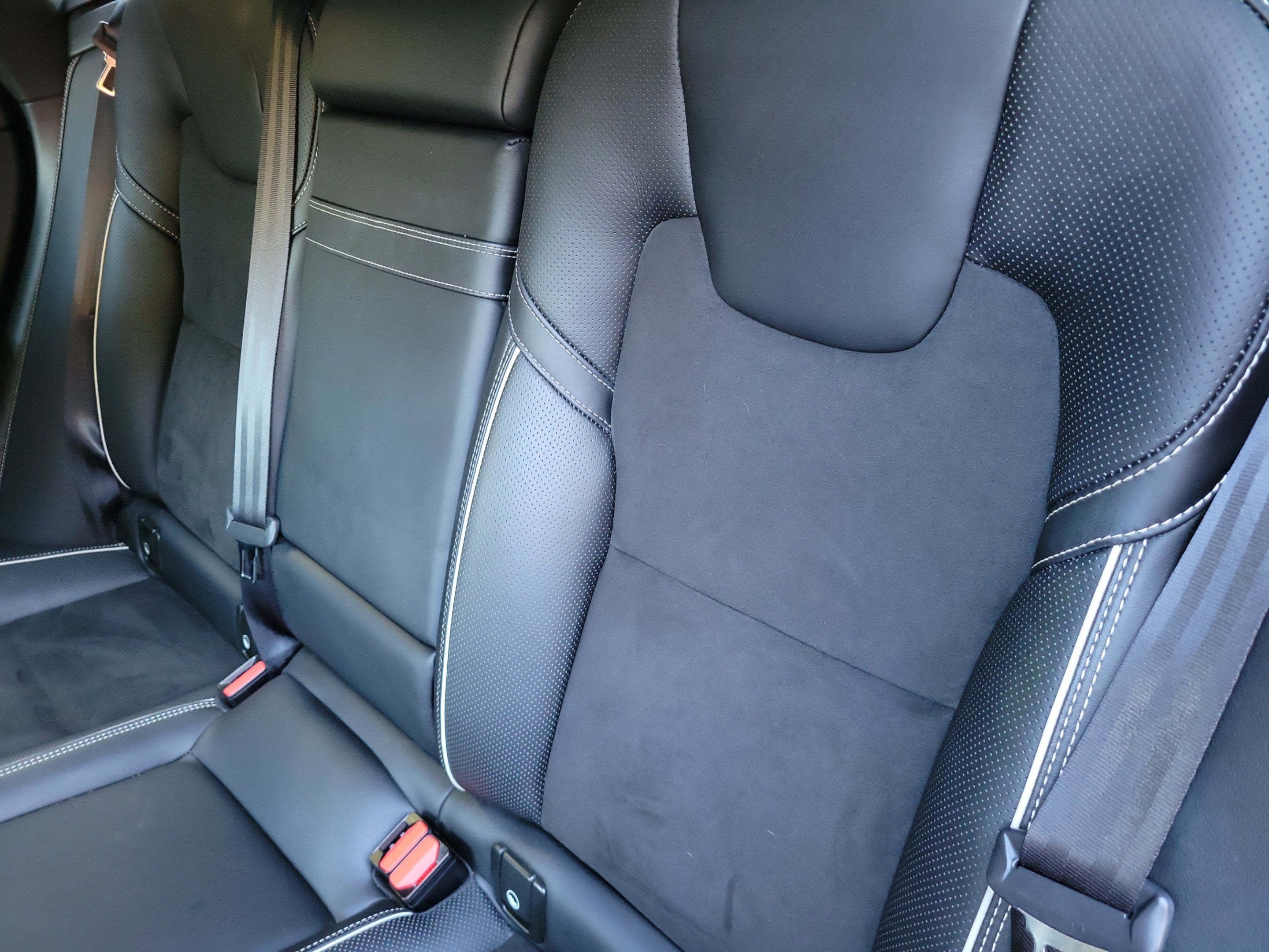 2019 Volvo XC60 T8 R-Design