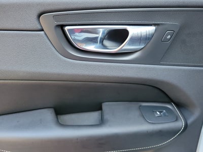 2019 Volvo XC60 T8 R-Design