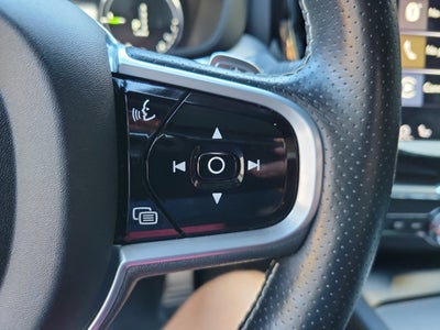 2019 Volvo XC60 T8 R-Design